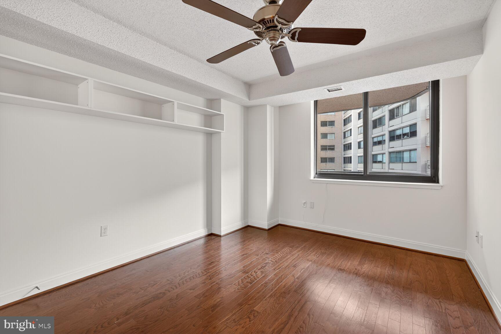 THE CARLETON OF CHEVY CHASE - Residential