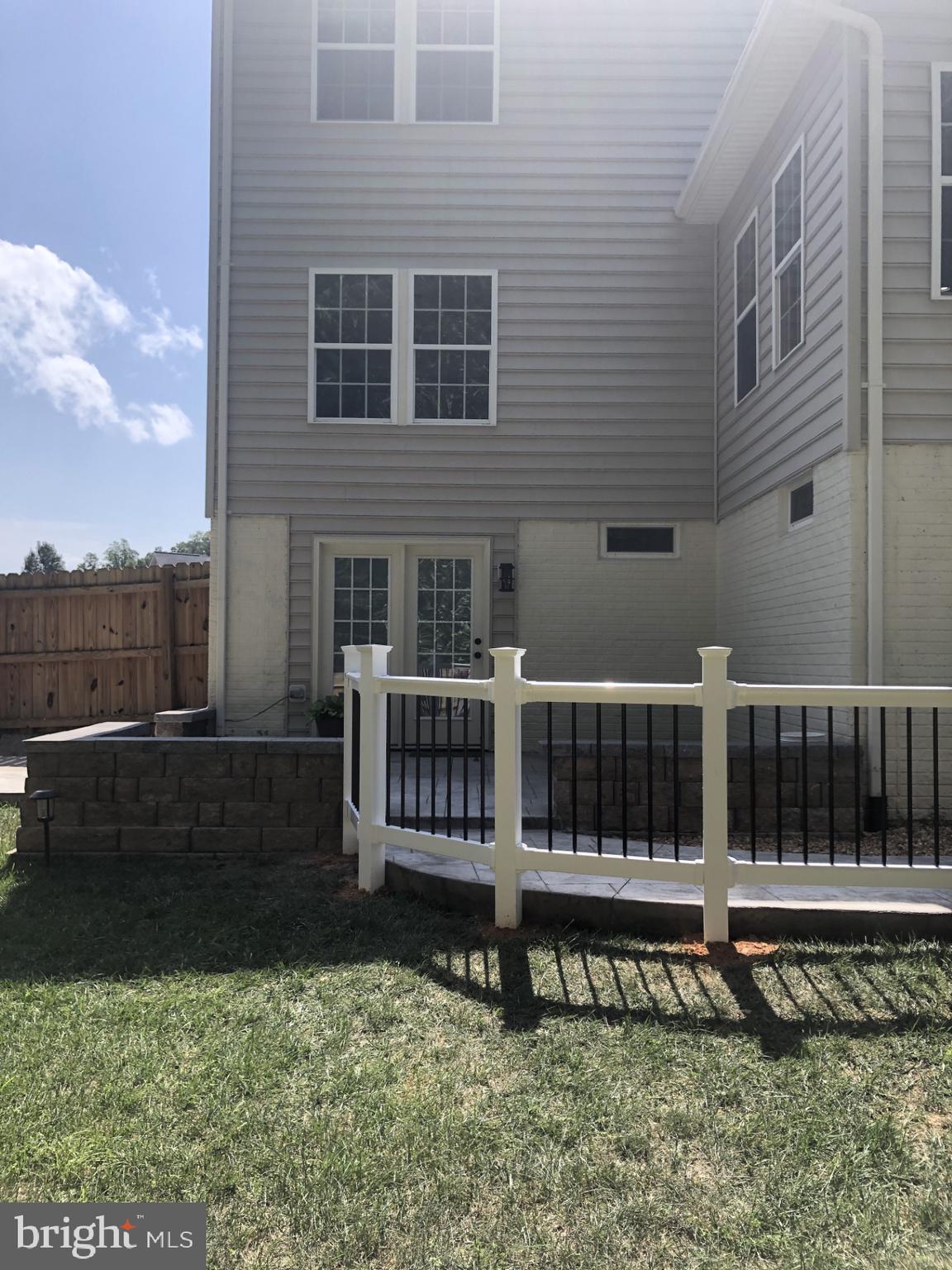 BROAD CREEK ESTATES - Residential Lease