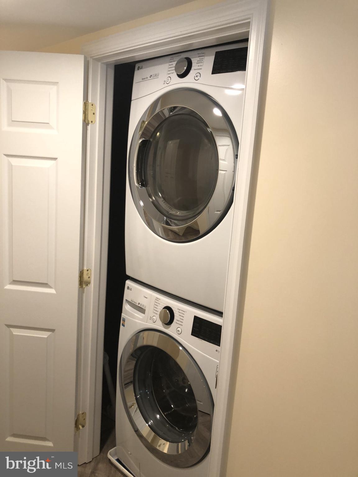 BROAD CREEK ESTATES - Residential Lease