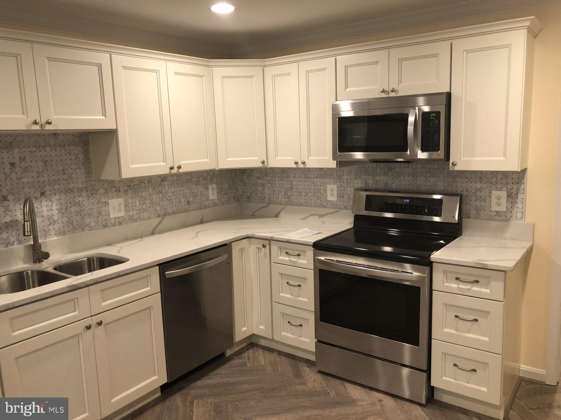 BROAD CREEK ESTATES - Residential Lease