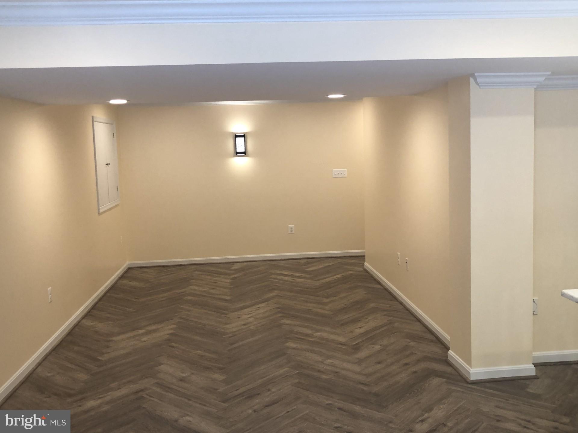 BROAD CREEK ESTATES - Residential Lease