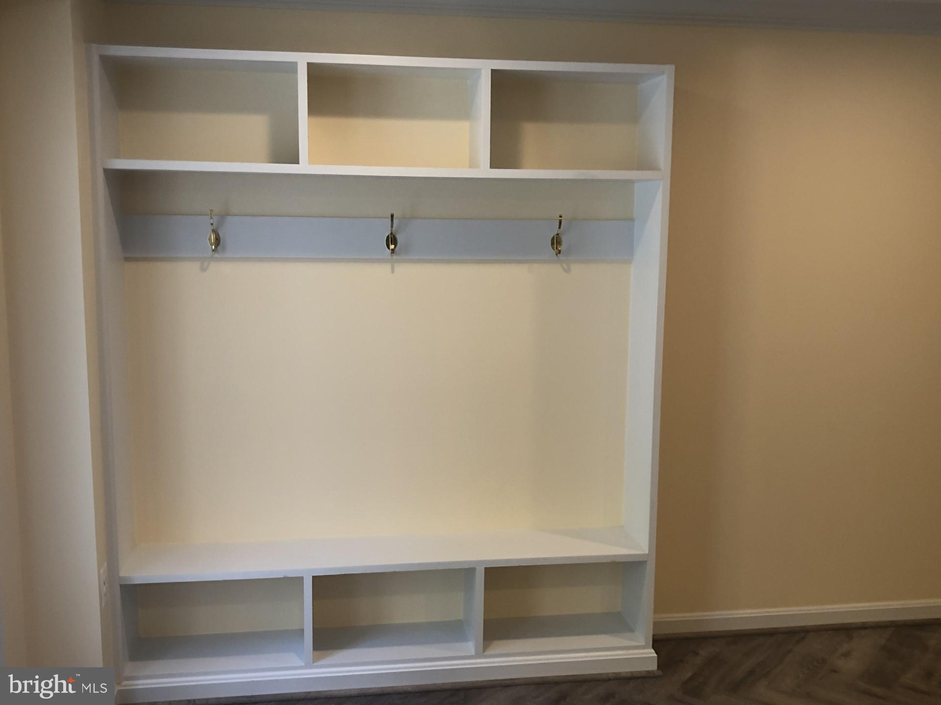 BROAD CREEK ESTATES - Residential Lease