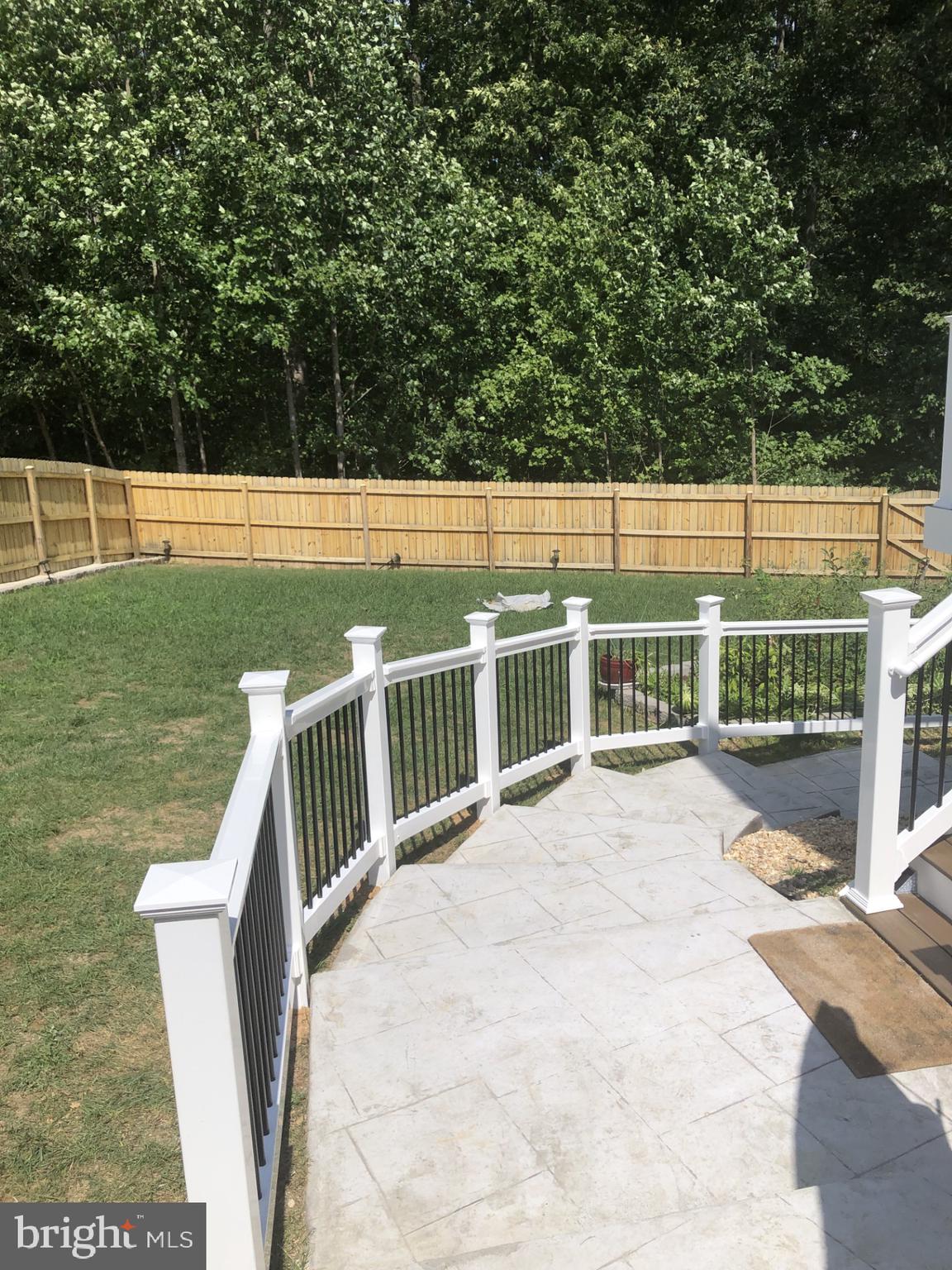 BROAD CREEK ESTATES - Residential Lease