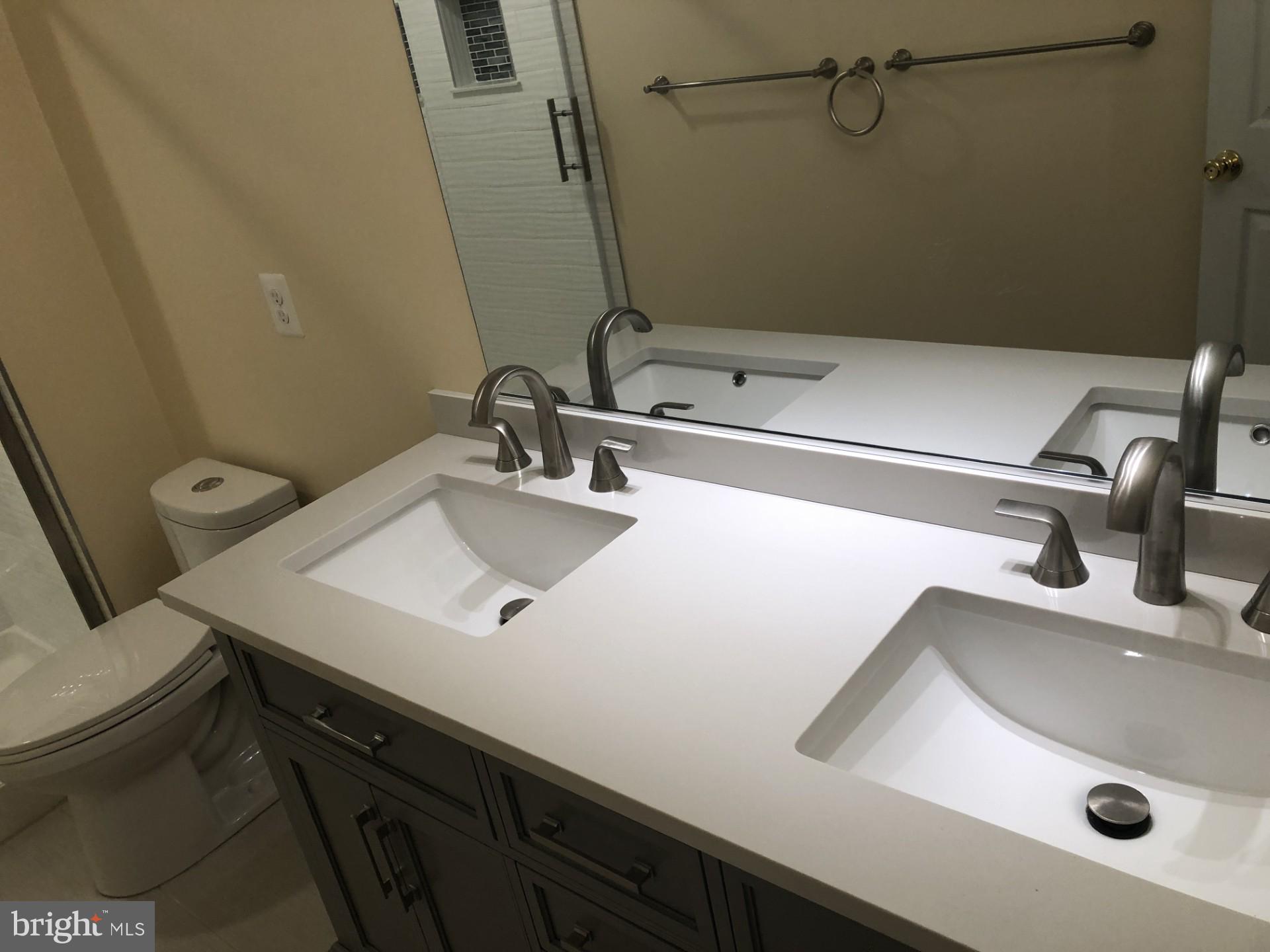 BROAD CREEK ESTATES - Residential Lease