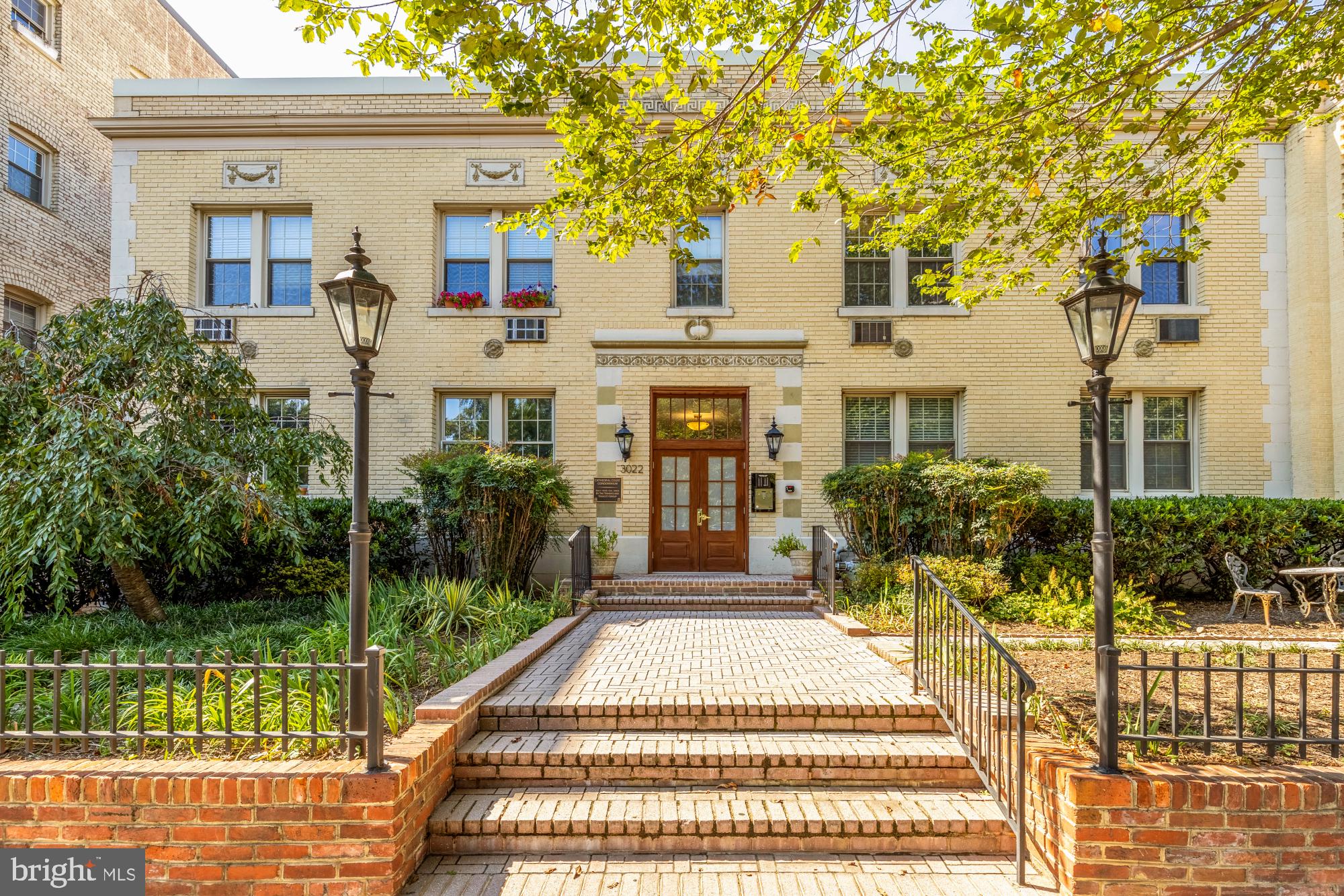 3022 WISCONSIN AVENUE NW 208