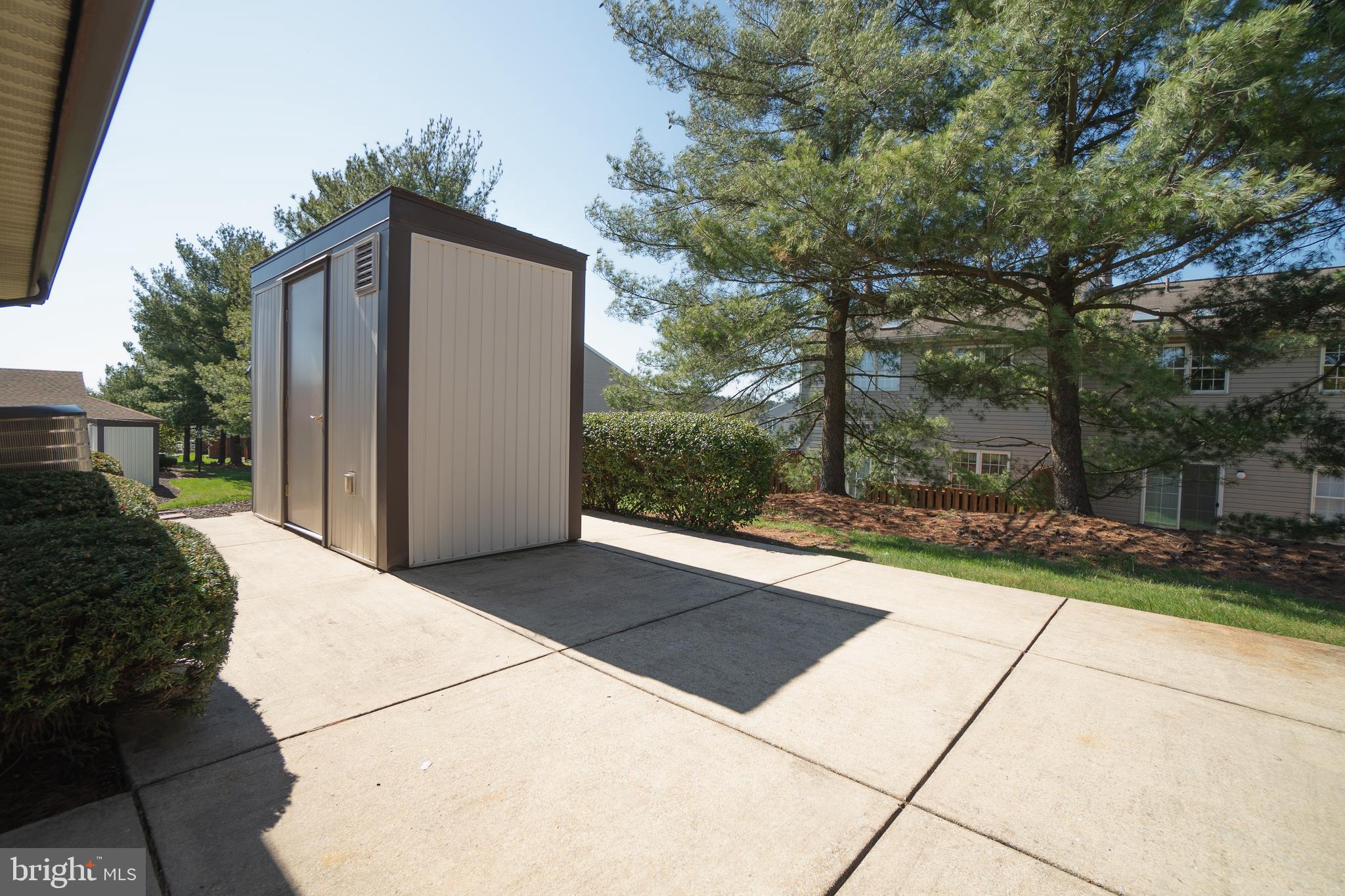 CRESTVIEW VILLAS - Residential