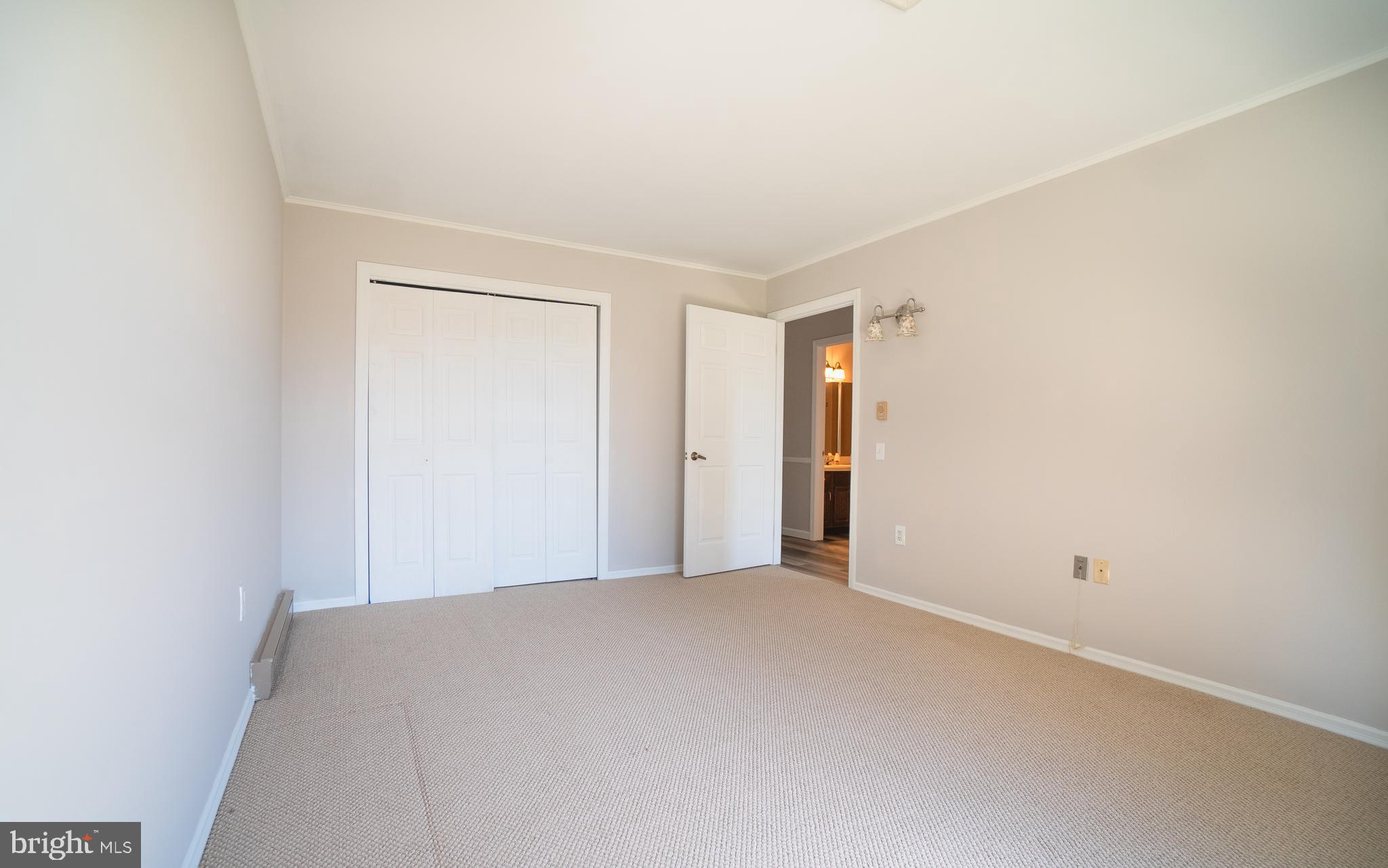 CRESTVIEW VILLAS - Residential