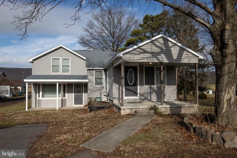 2130 E MAIN STREET VALLEY VIEW PA 17983