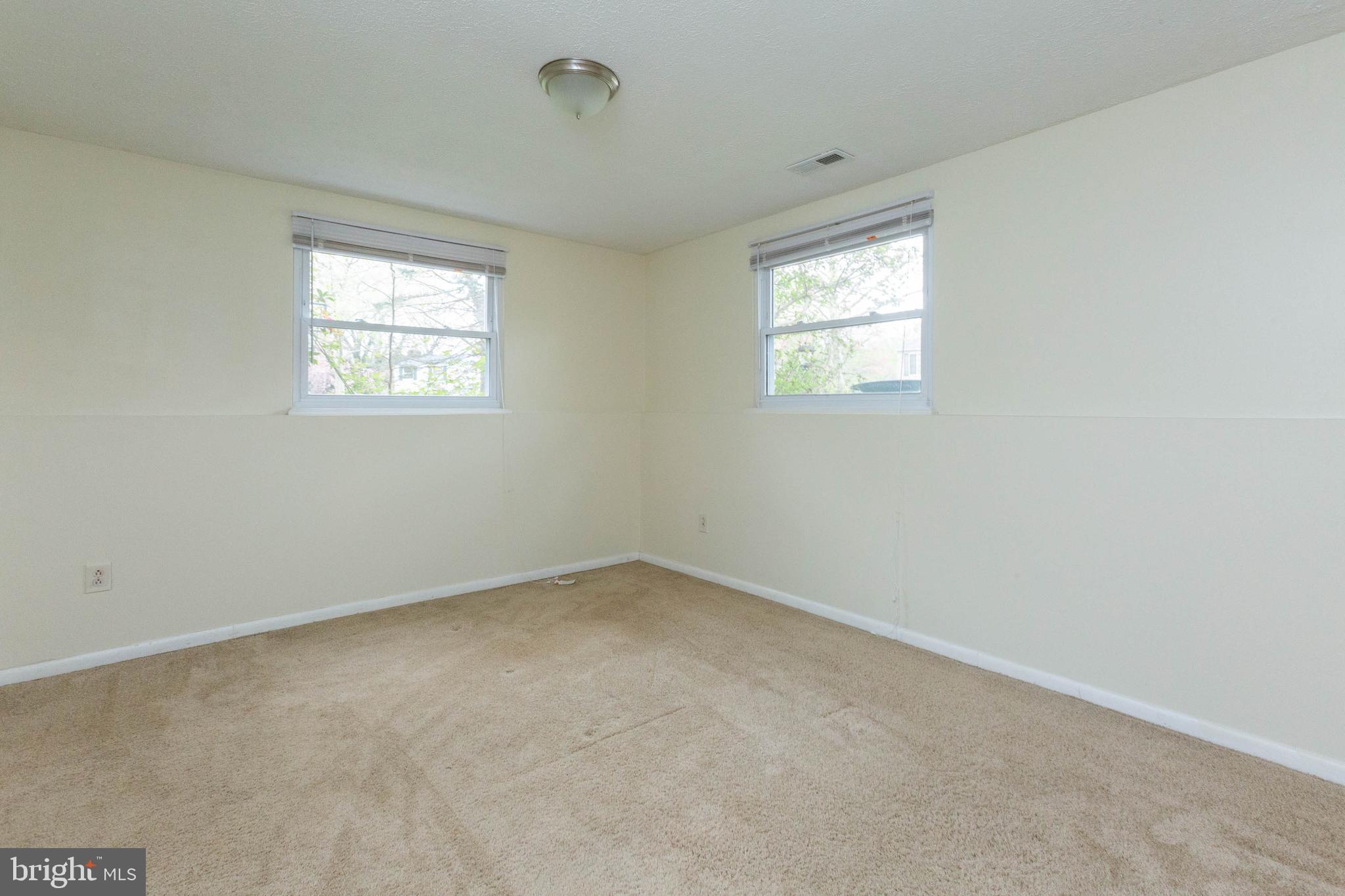 VILLAGE OF OWEN BROWN - Residential Lease