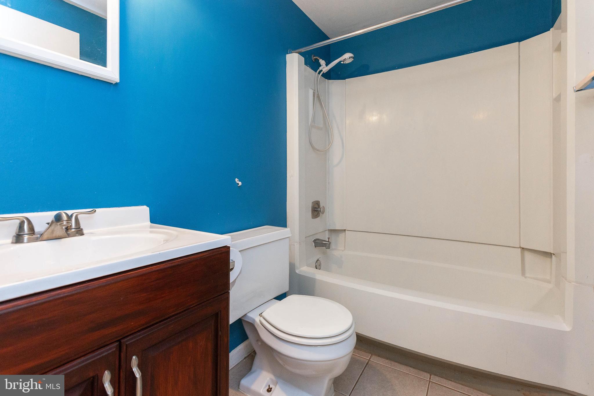 VILLAGE OF OWEN BROWN - Residential Lease