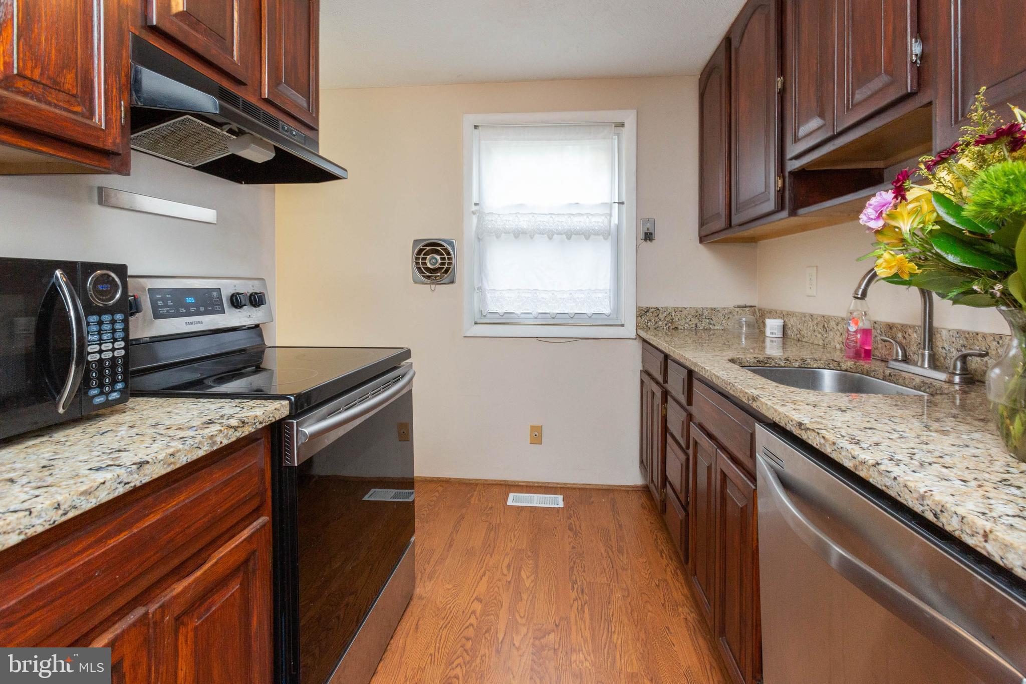 VILLAGE OF OWEN BROWN - Residential Lease