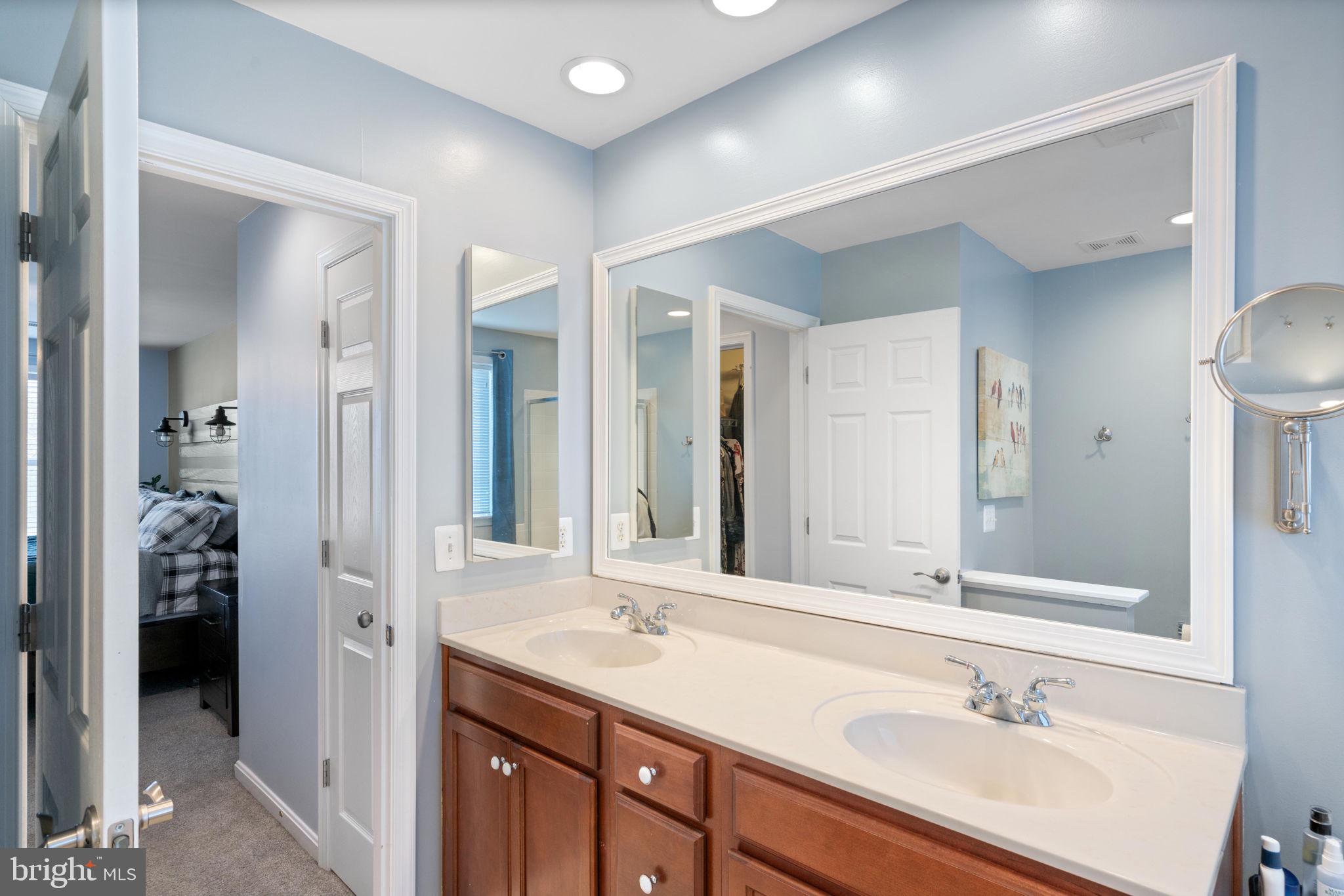 LADYSMITH VILLAGE - Residential