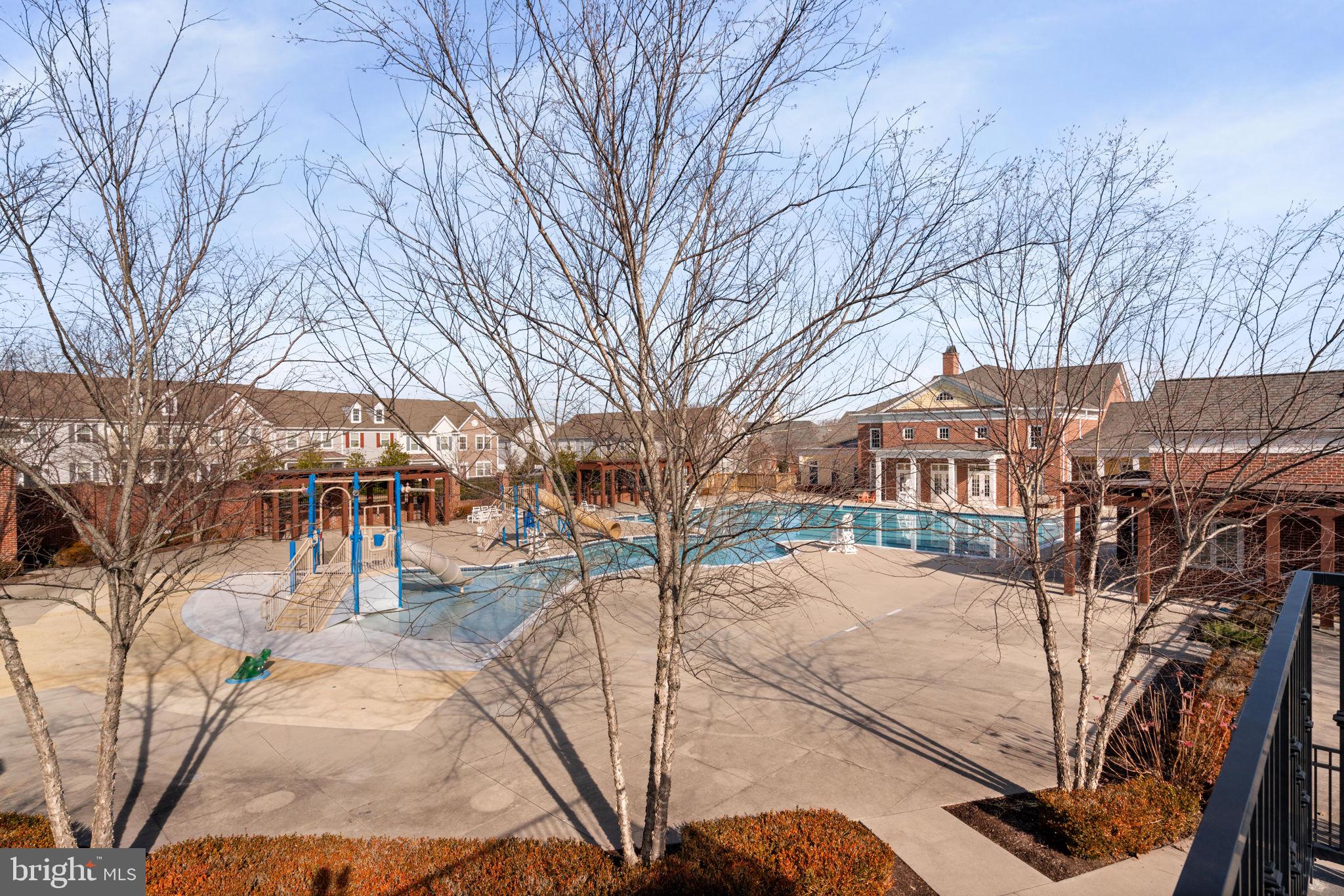 LADYSMITH VILLAGE - Residential