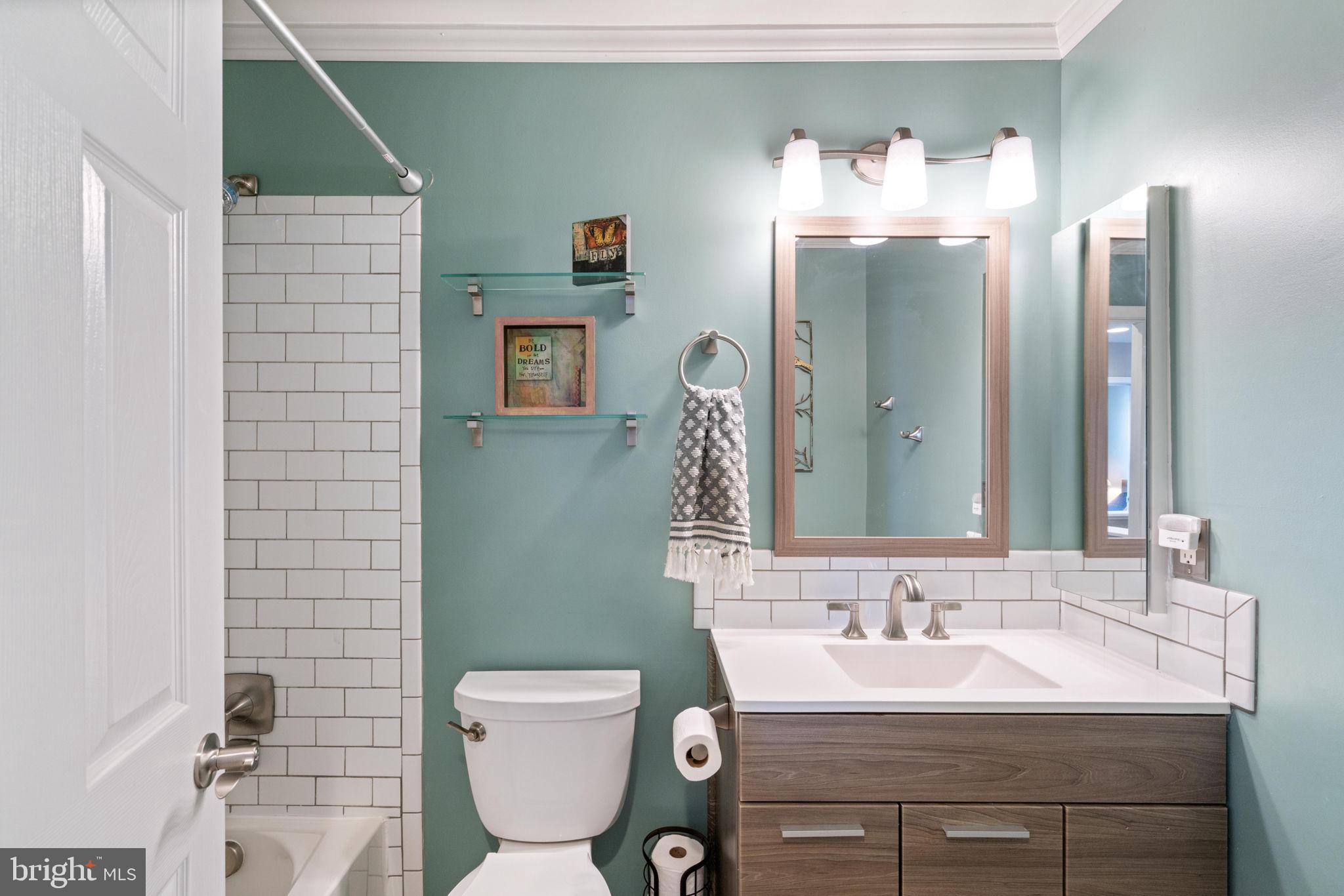 LADYSMITH VILLAGE - Residential