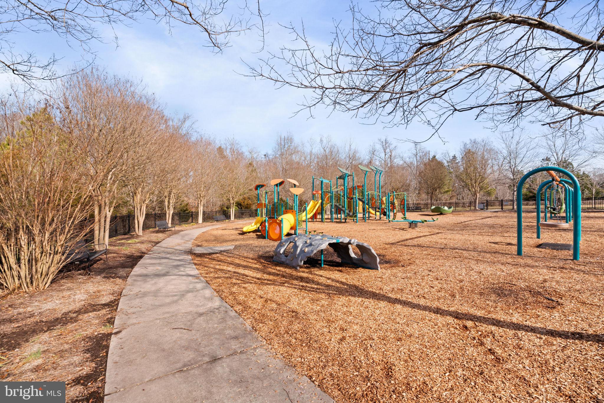 LADYSMITH VILLAGE - Residential