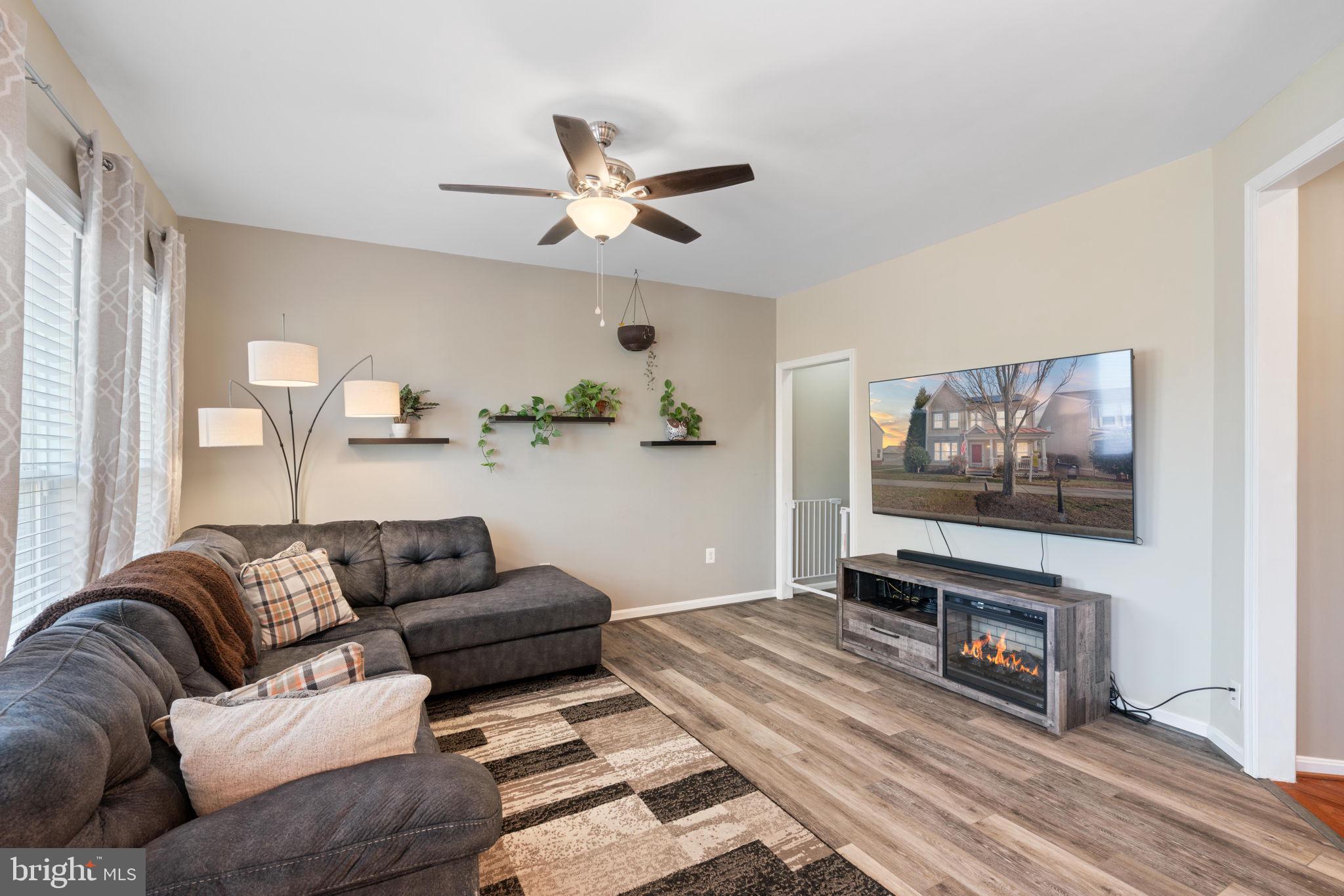 LADYSMITH VILLAGE - Residential