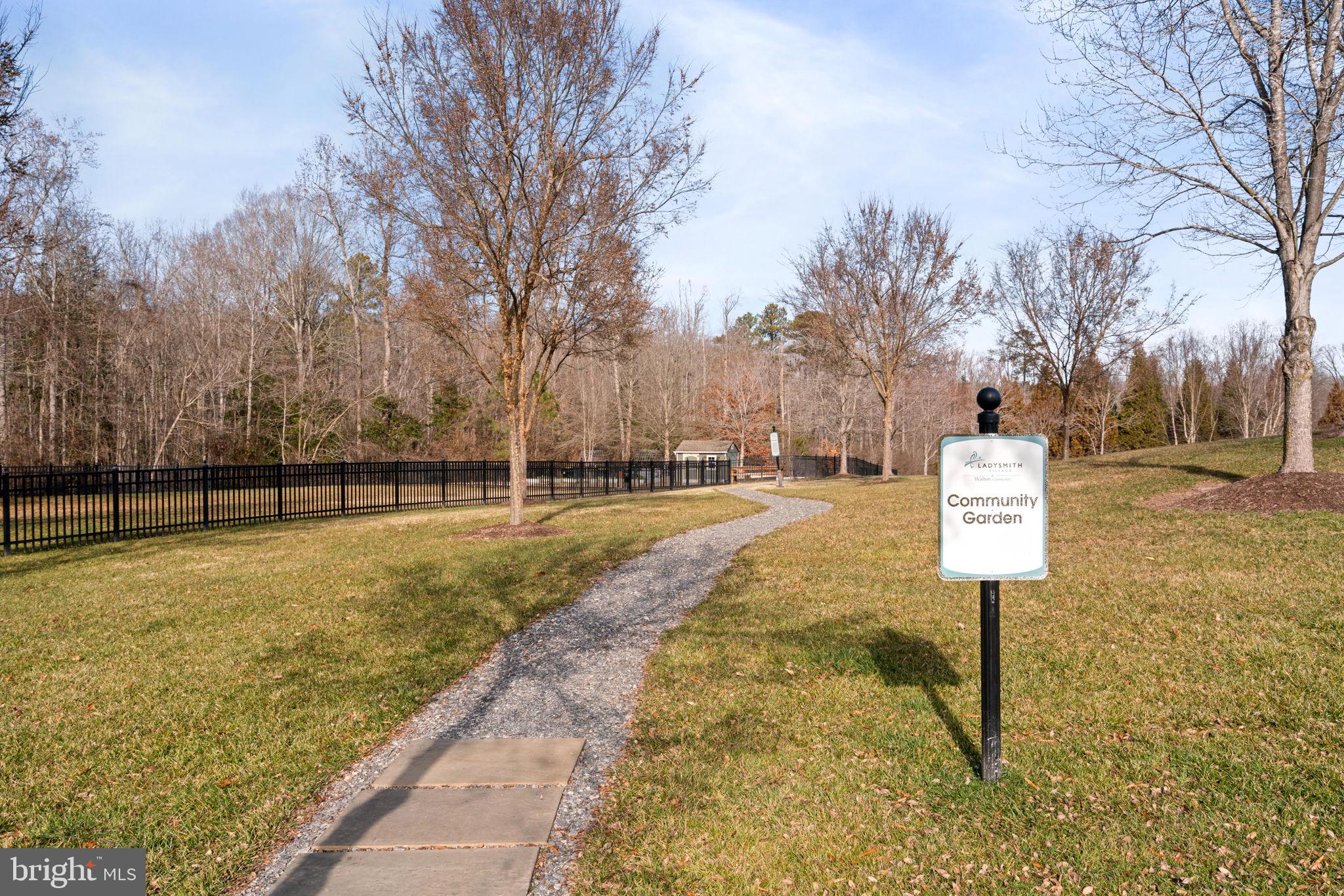 LADYSMITH VILLAGE - Residential