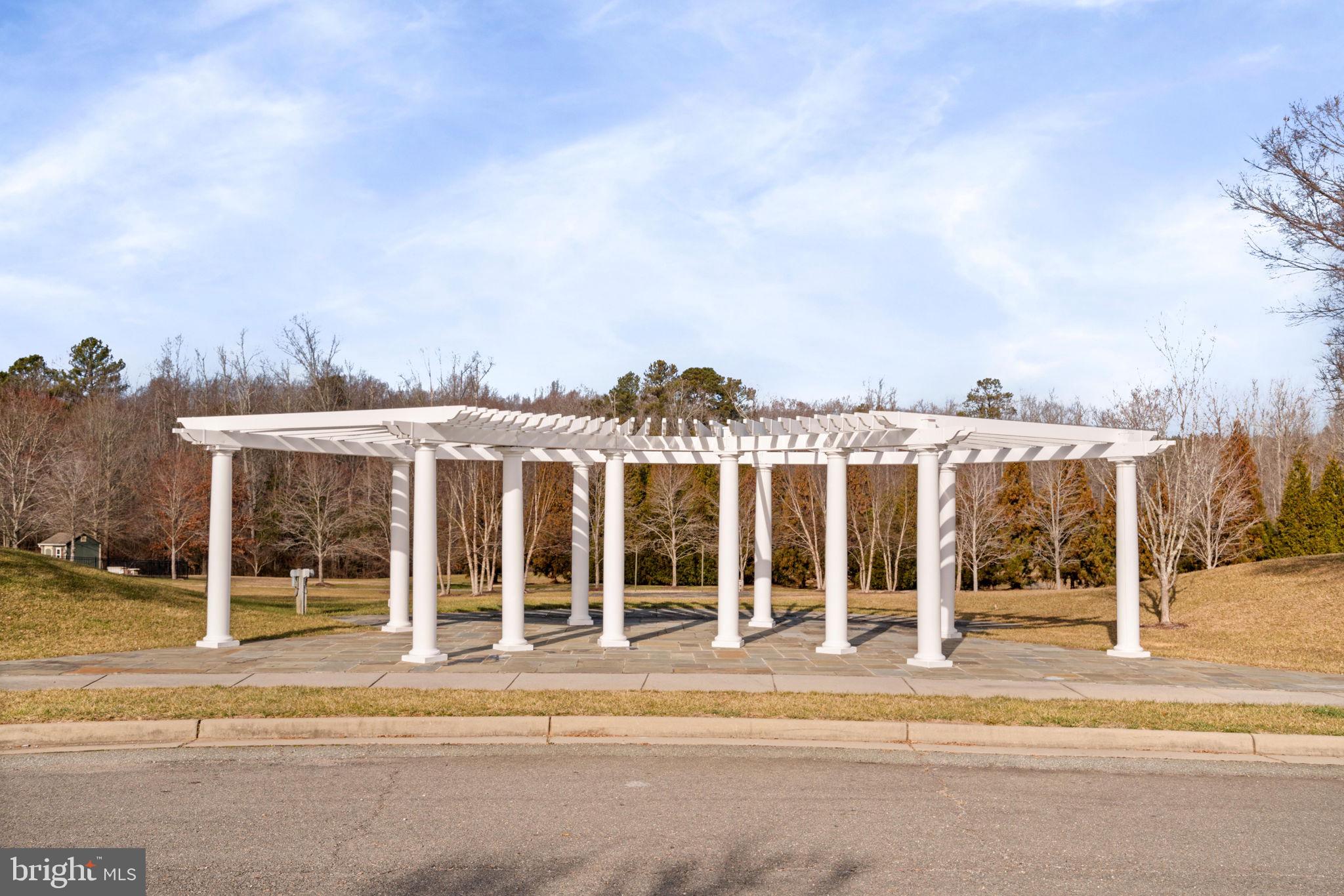 LADYSMITH VILLAGE - Residential