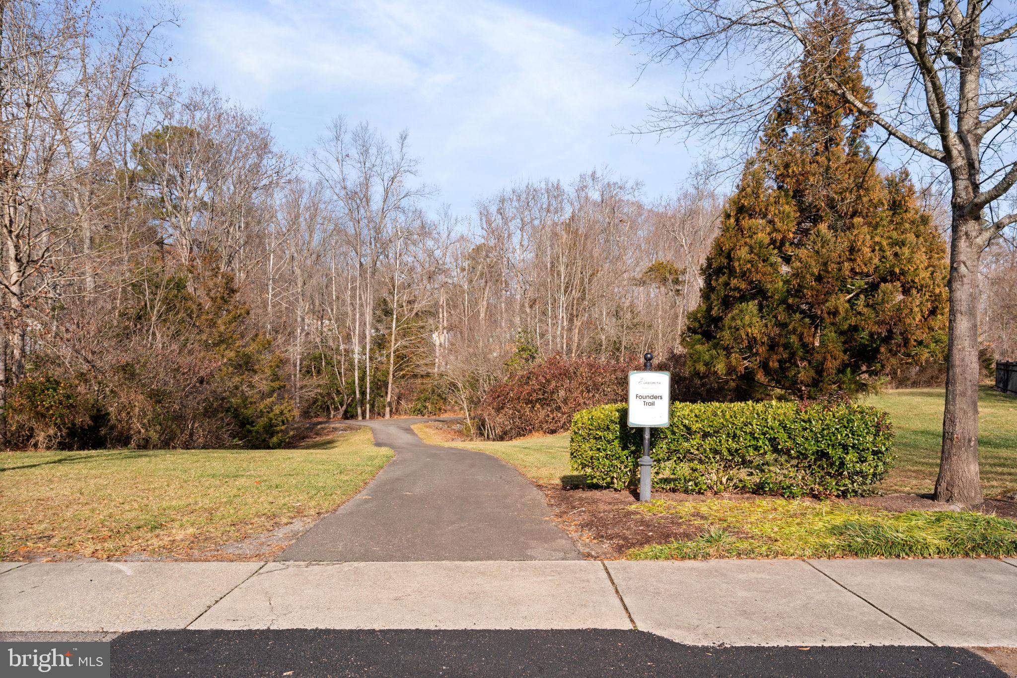 LADYSMITH VILLAGE - Residential