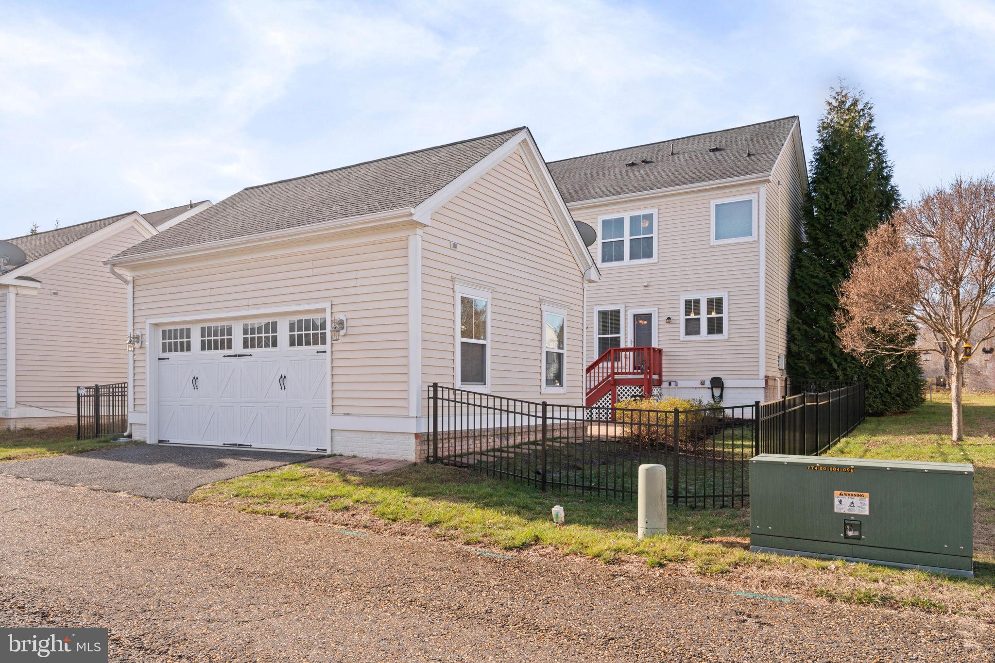 LADYSMITH VILLAGE - Residential