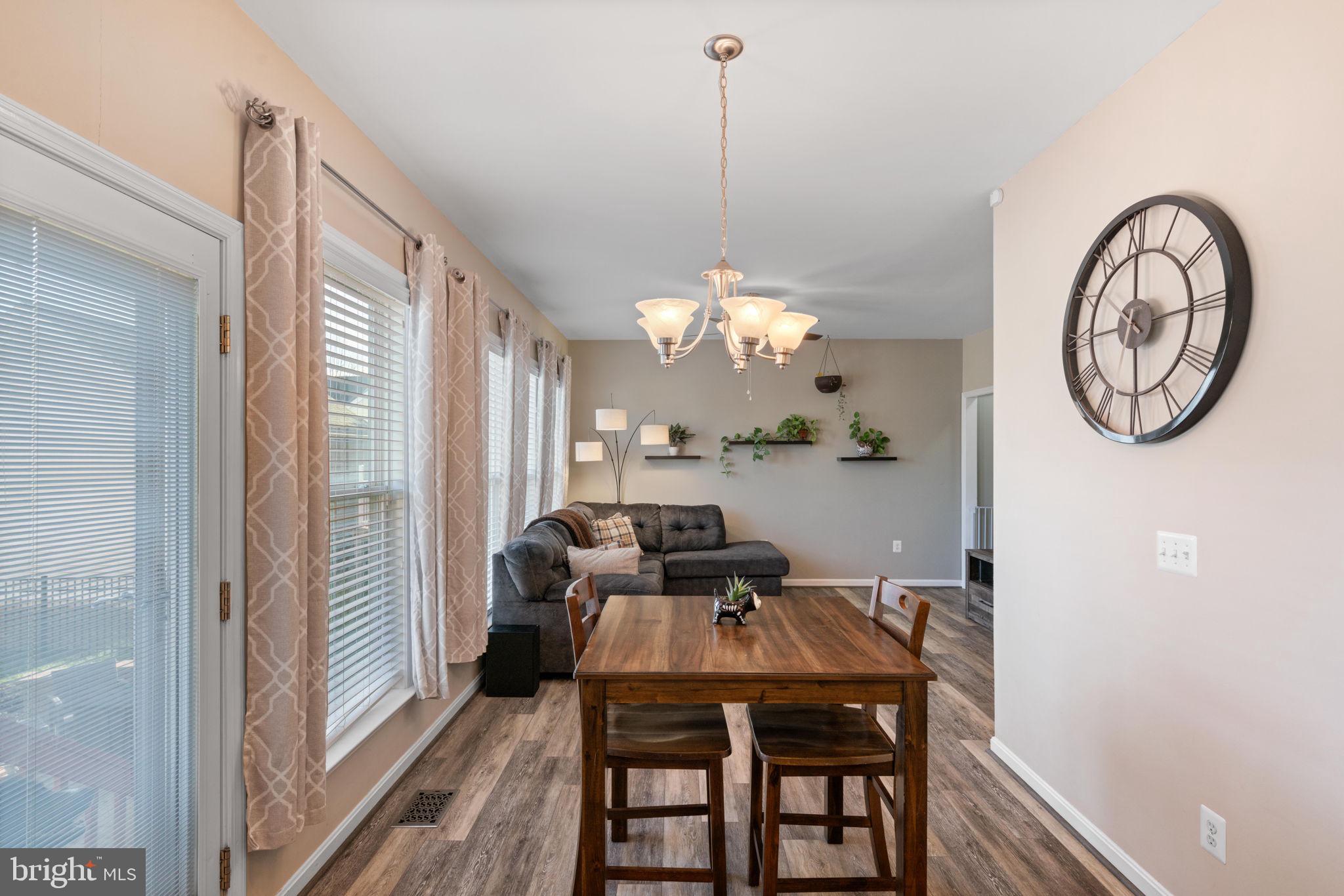 LADYSMITH VILLAGE - Residential