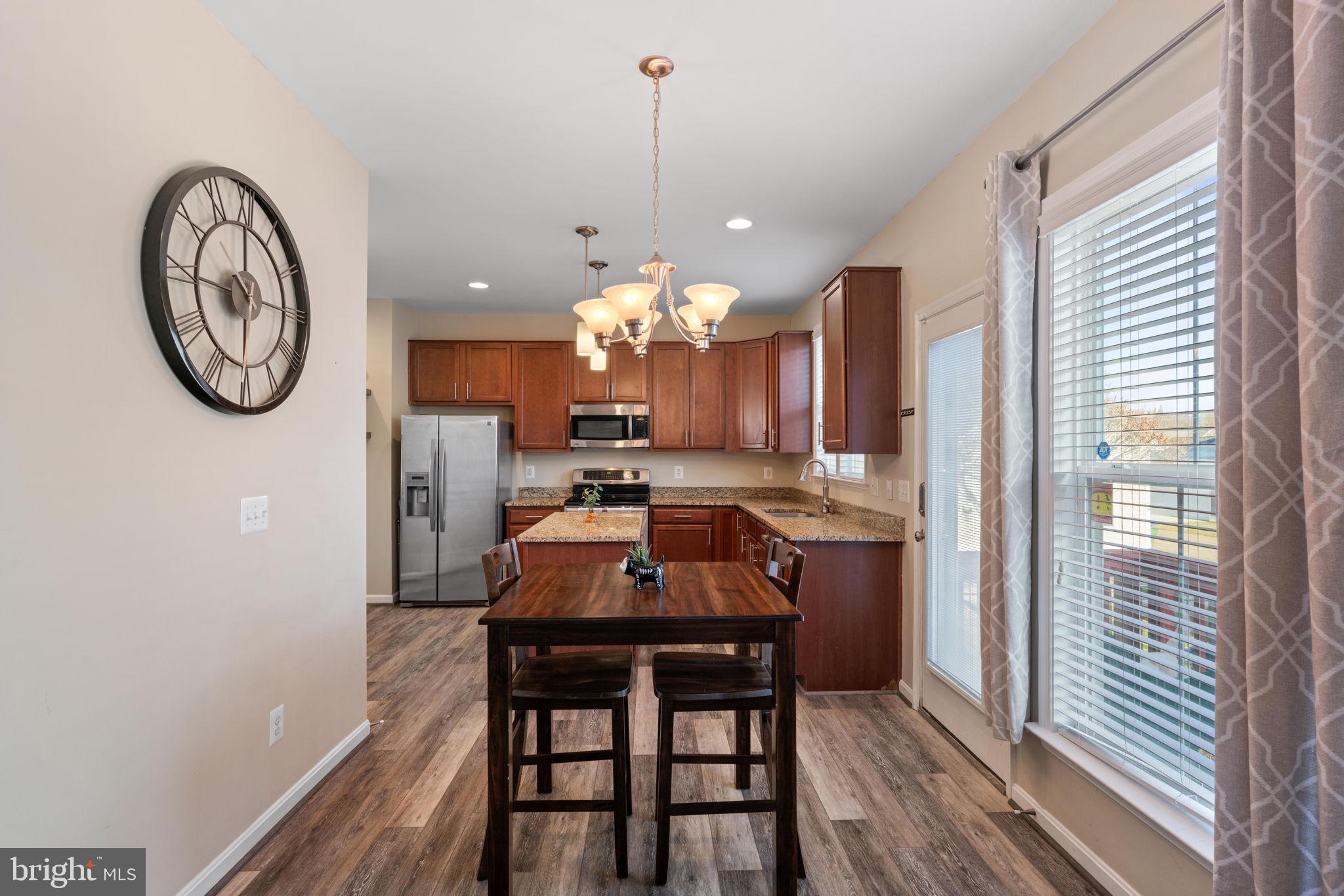 LADYSMITH VILLAGE - Residential