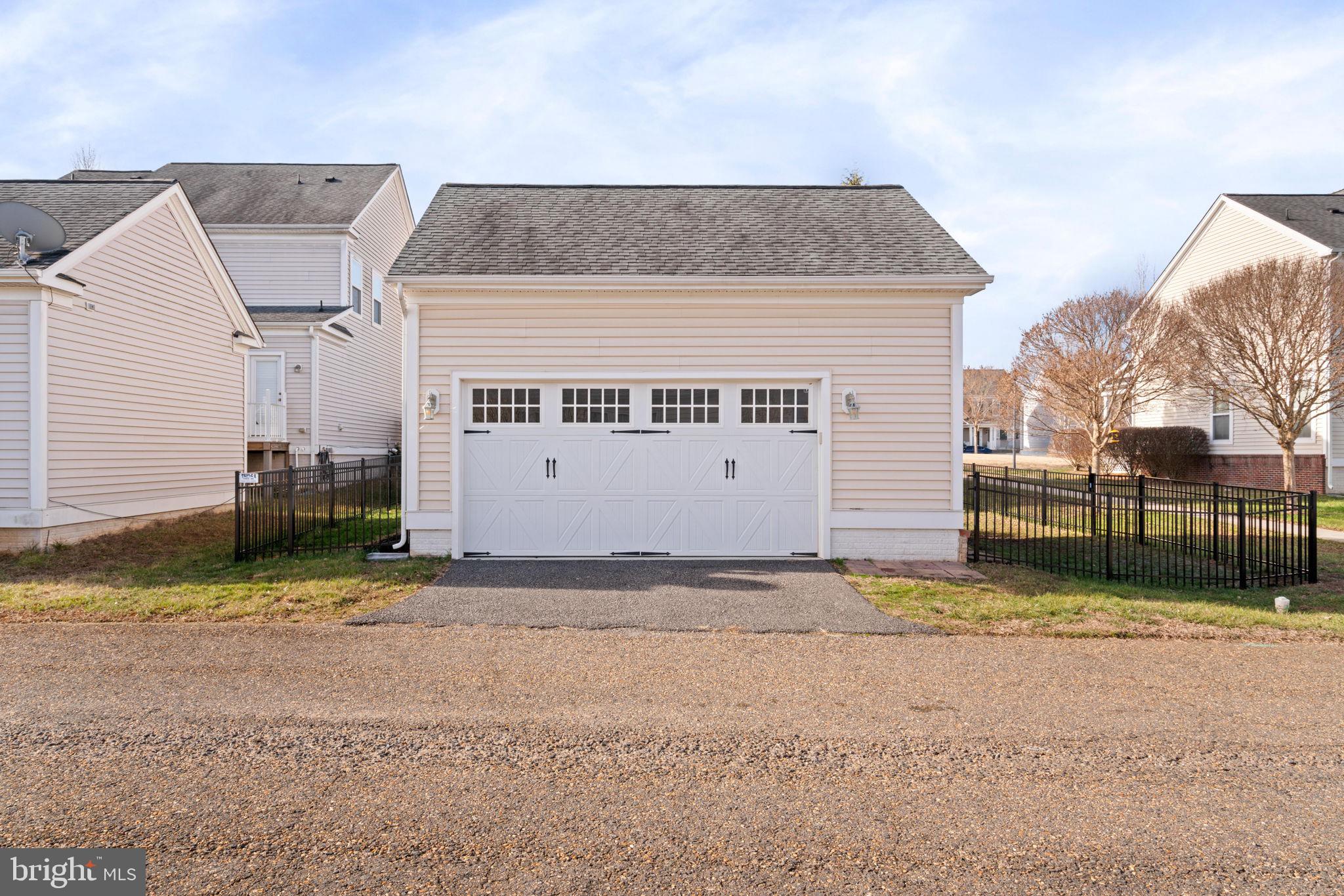 LADYSMITH VILLAGE - Residential