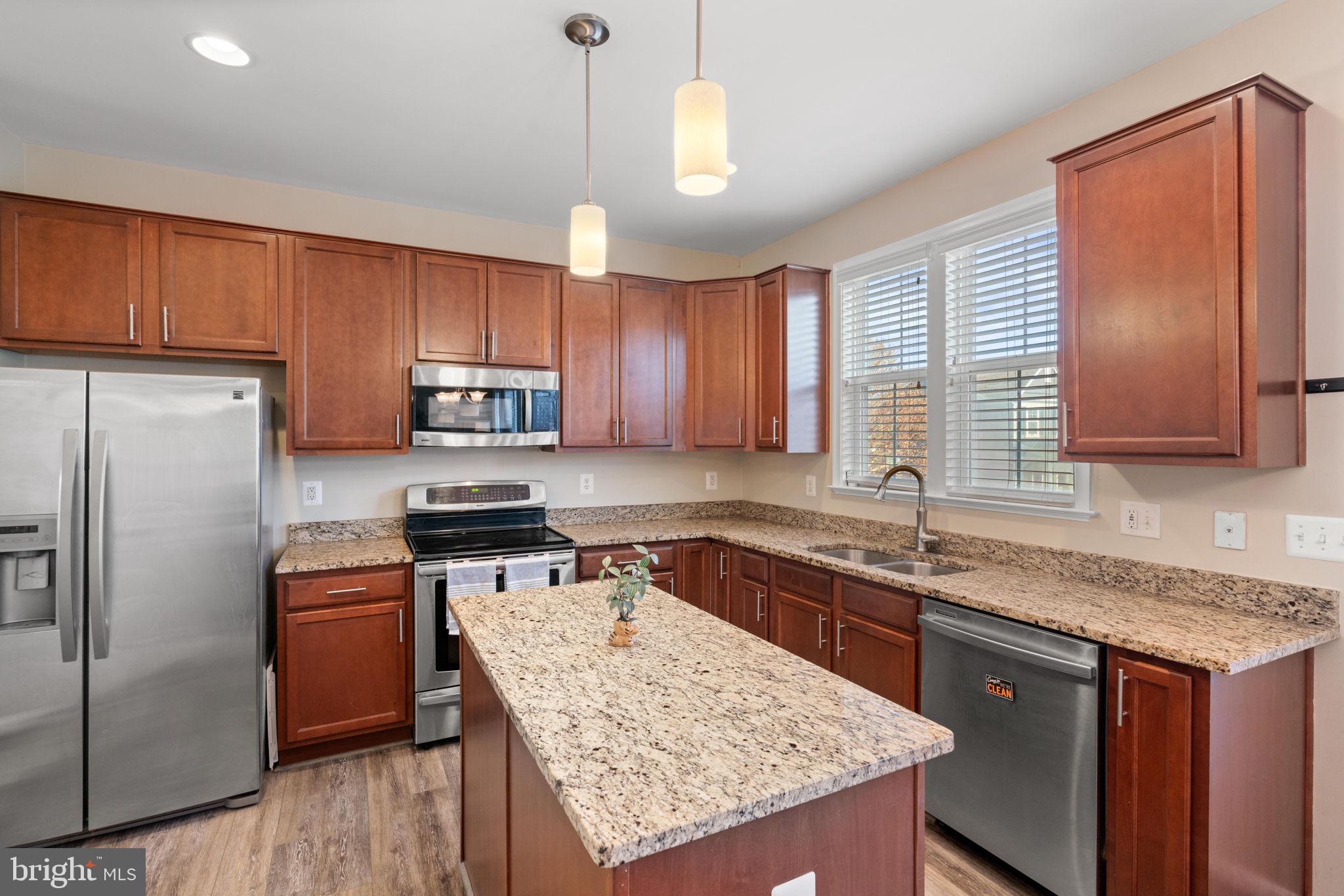 LADYSMITH VILLAGE - Residential