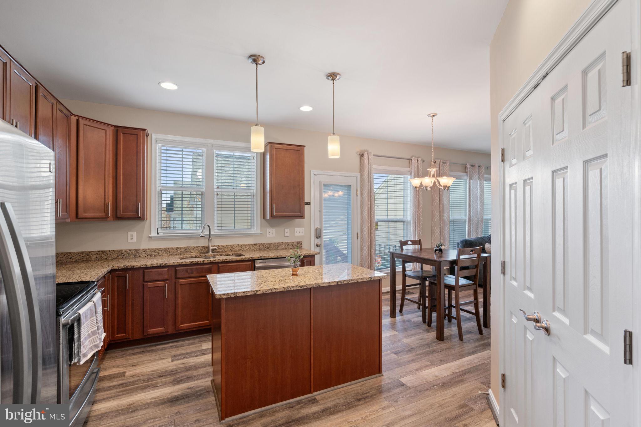 LADYSMITH VILLAGE - Residential