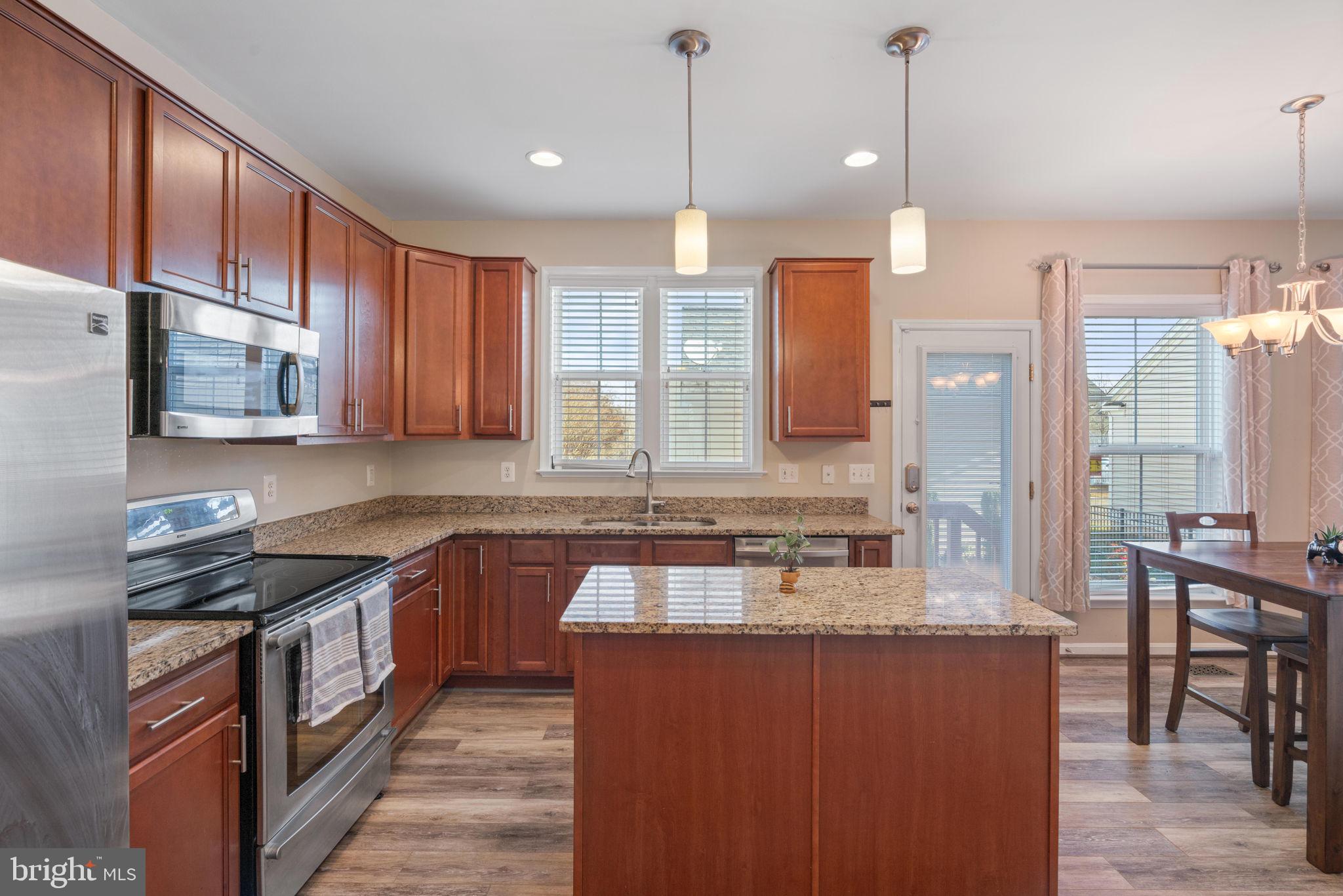 LADYSMITH VILLAGE - Residential