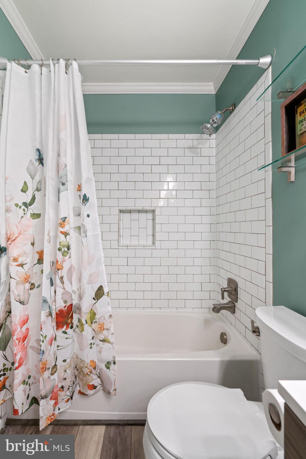 LADYSMITH VILLAGE - Residential