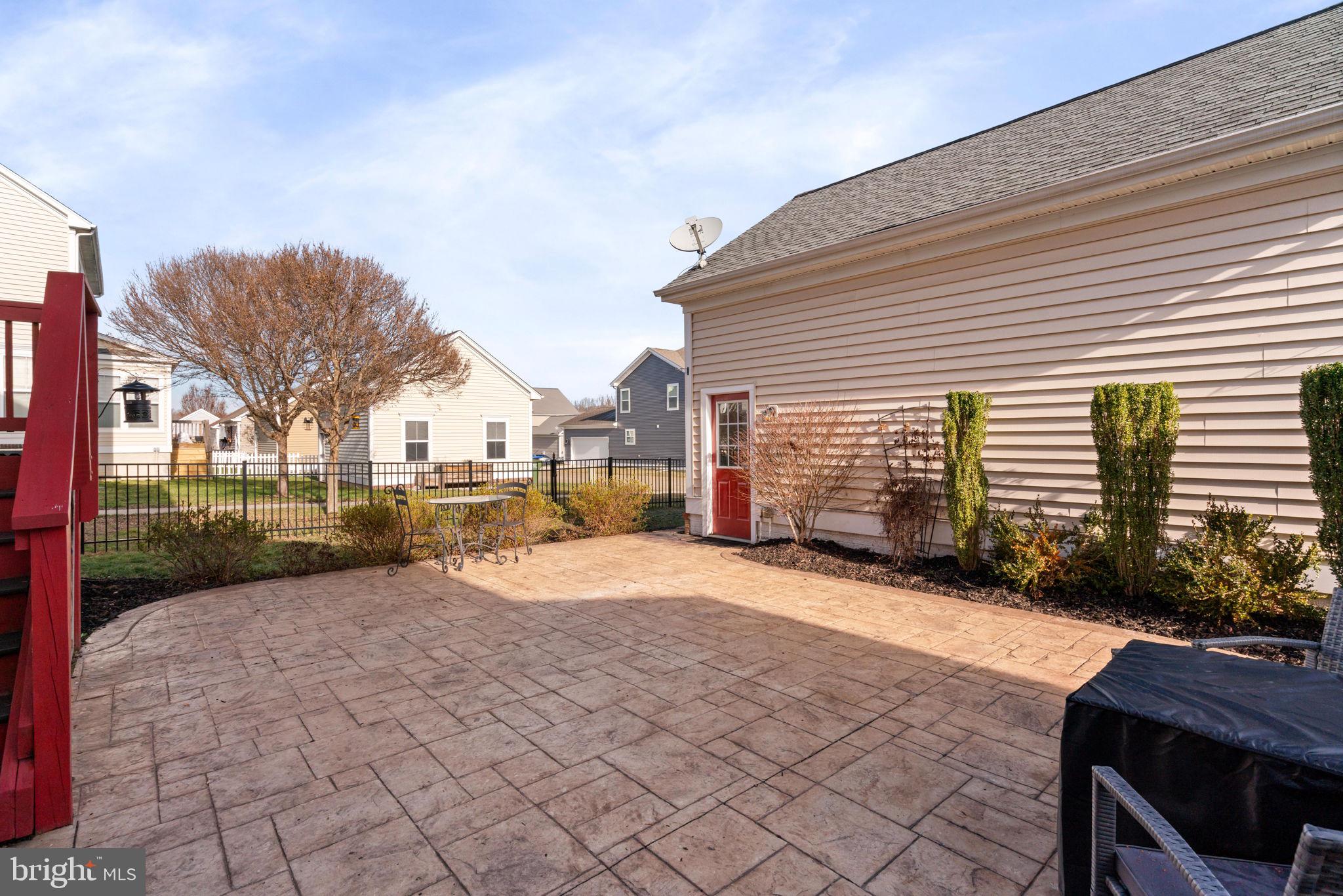 LADYSMITH VILLAGE - Residential