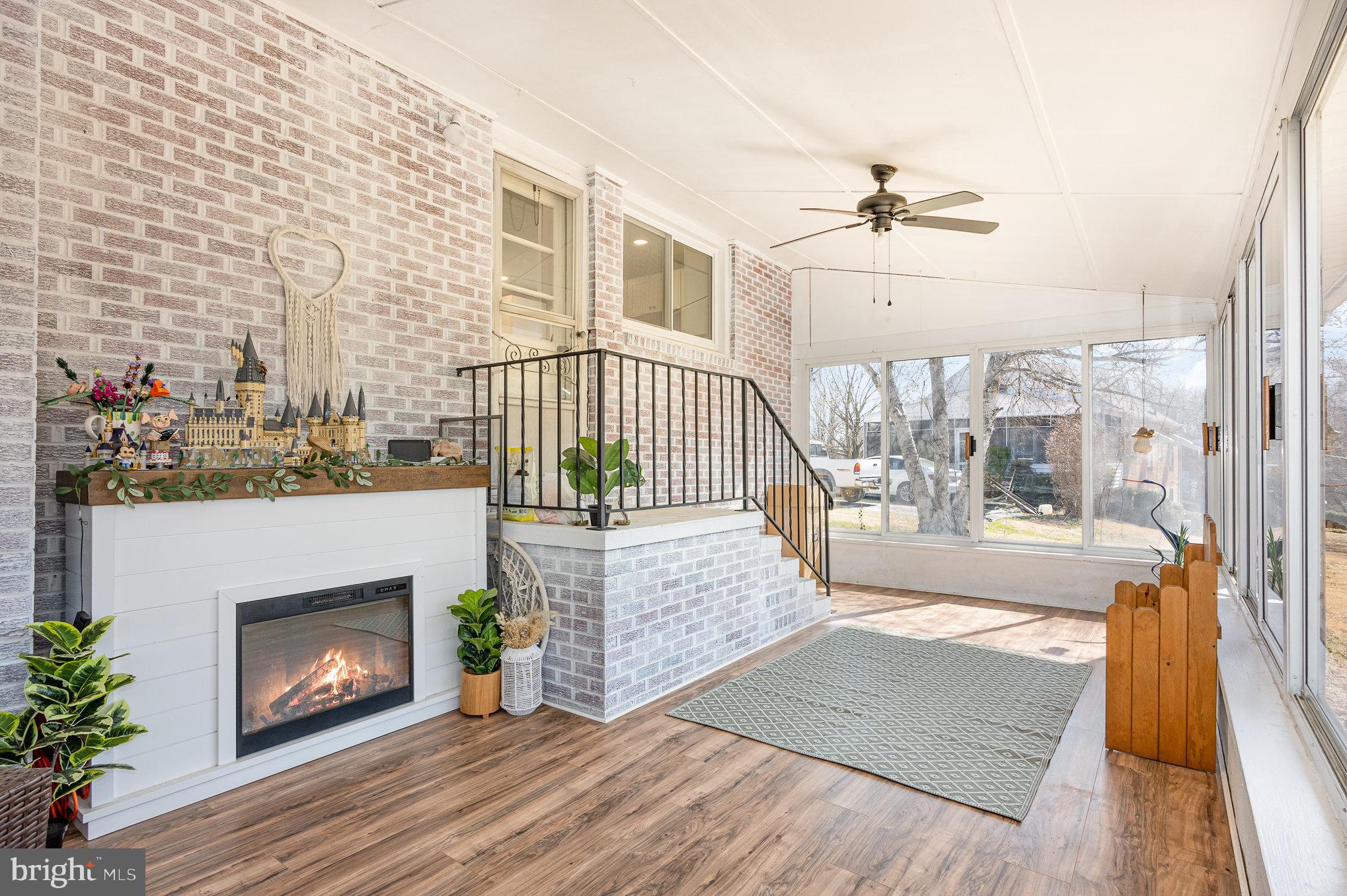 GOTHAM BUSH - Residential