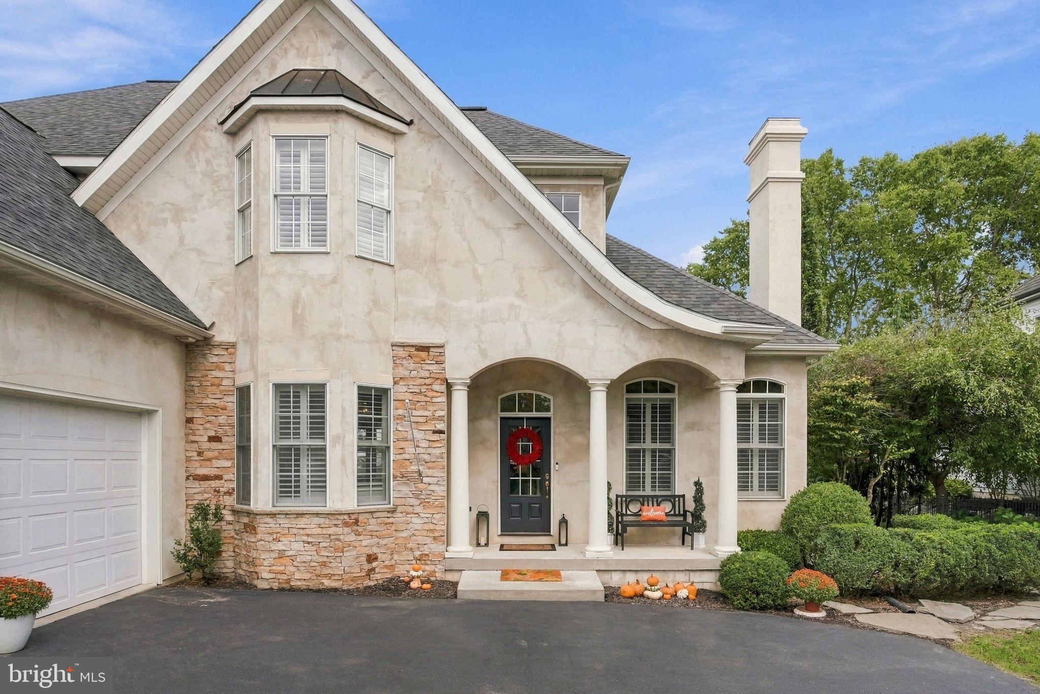 732 GOOSE NECK DRIVE