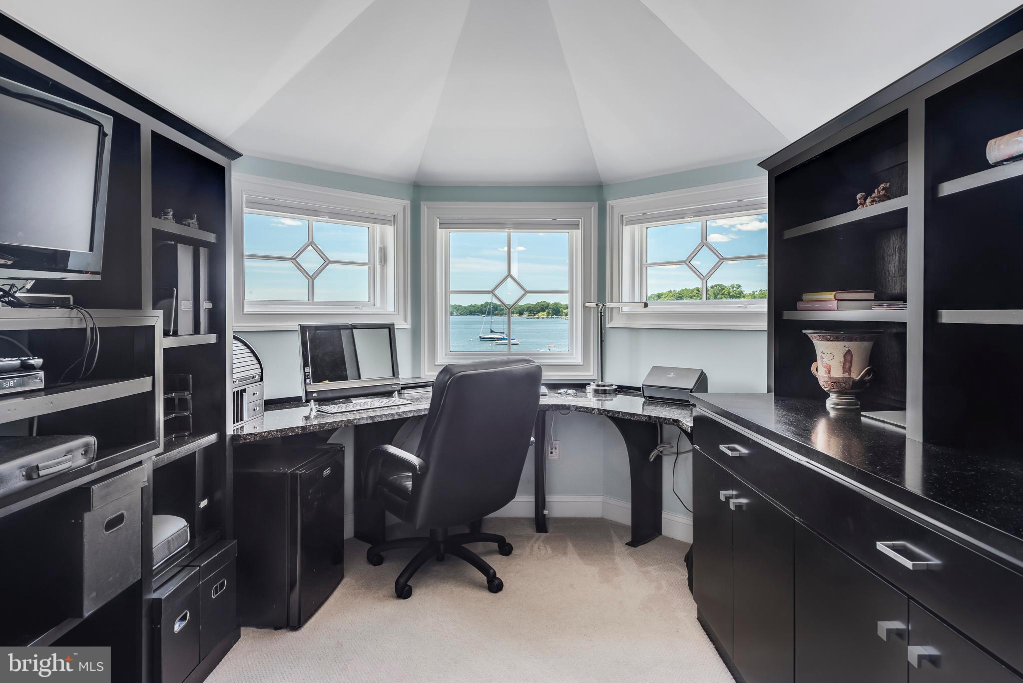 ROUND BAY - Residential