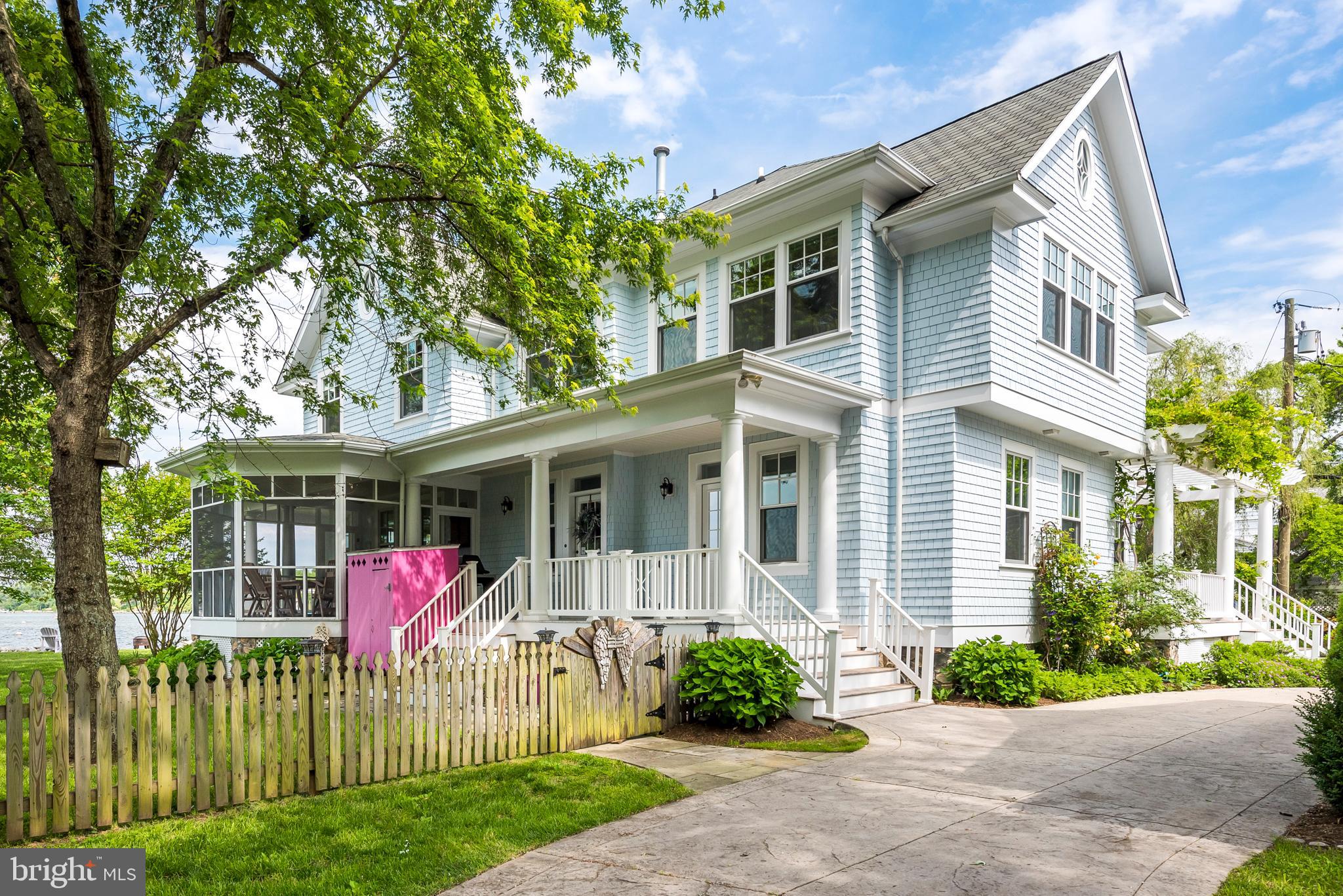 ROUND BAY - Residential