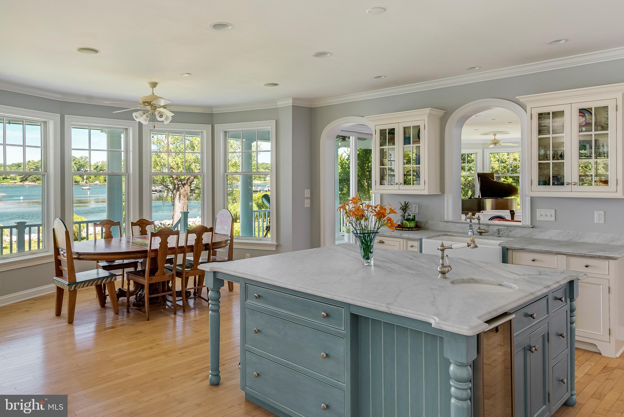 ROUND BAY - Residential