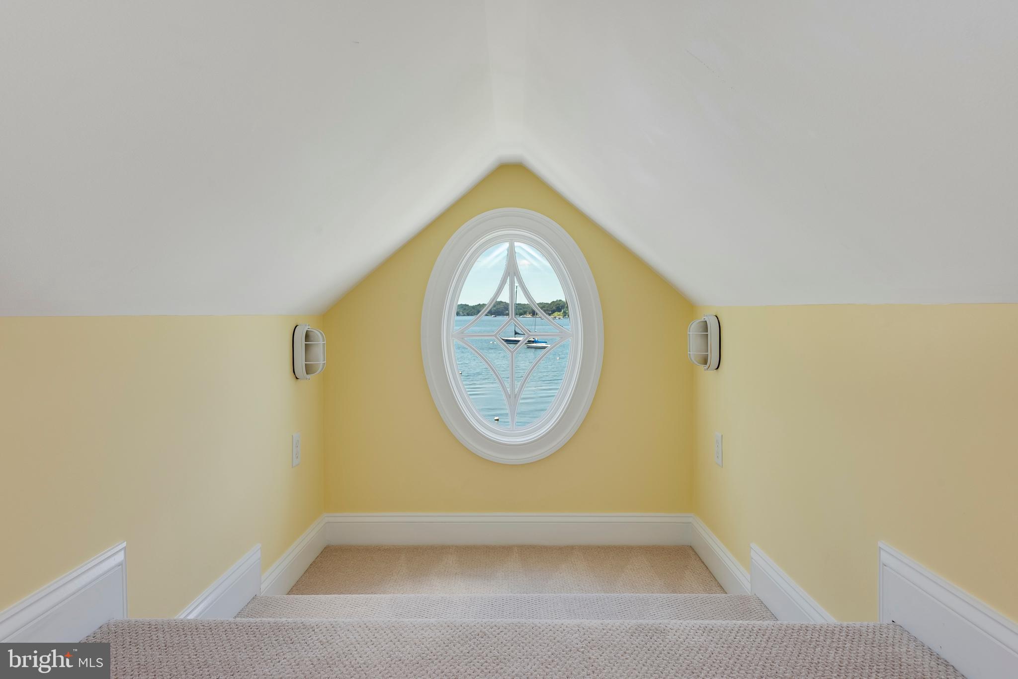 ROUND BAY - Residential