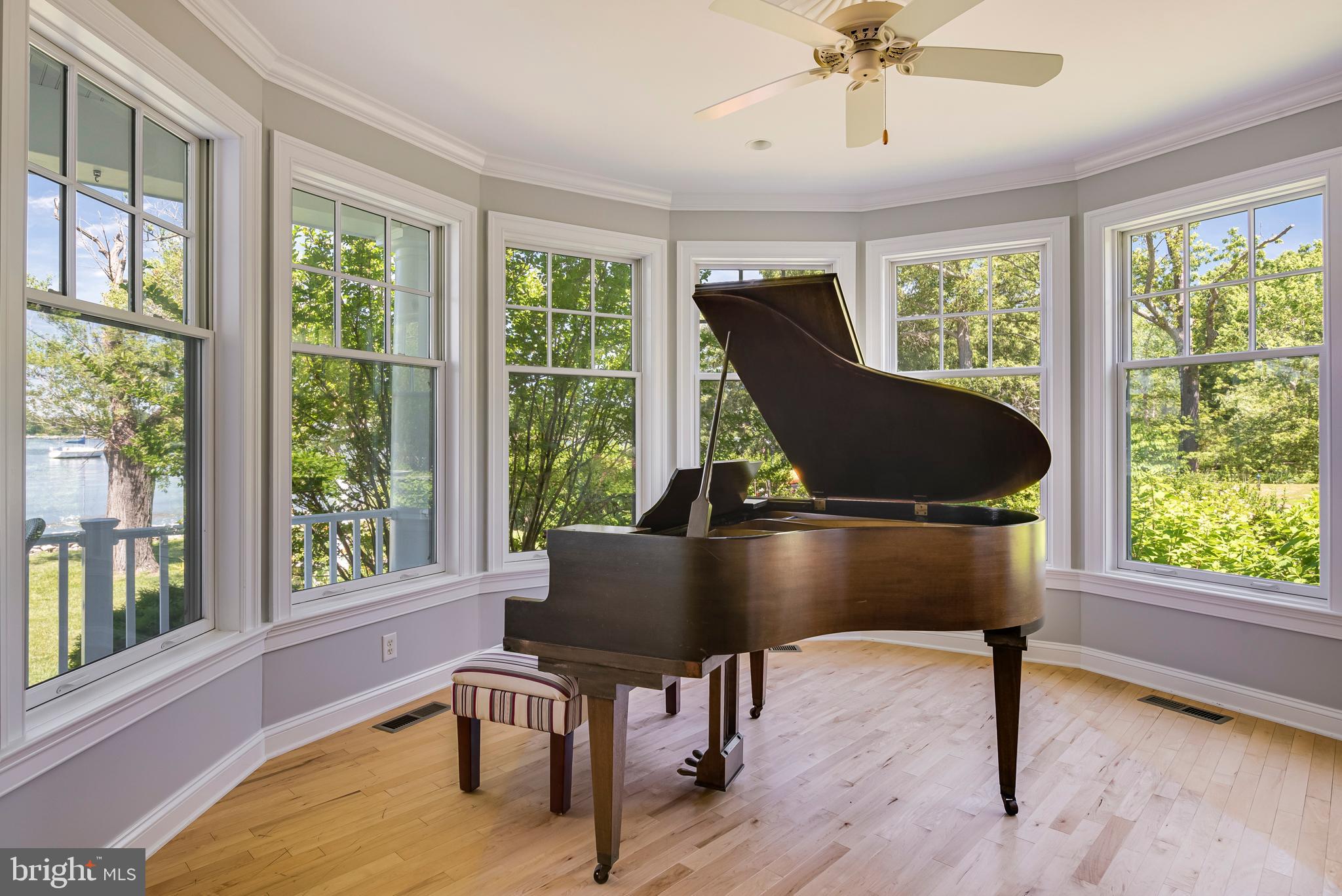 ROUND BAY - Residential