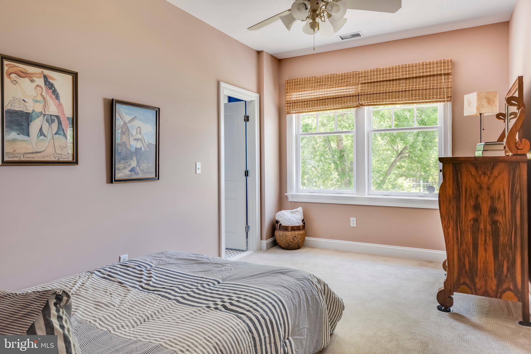 ROUND BAY - Residential