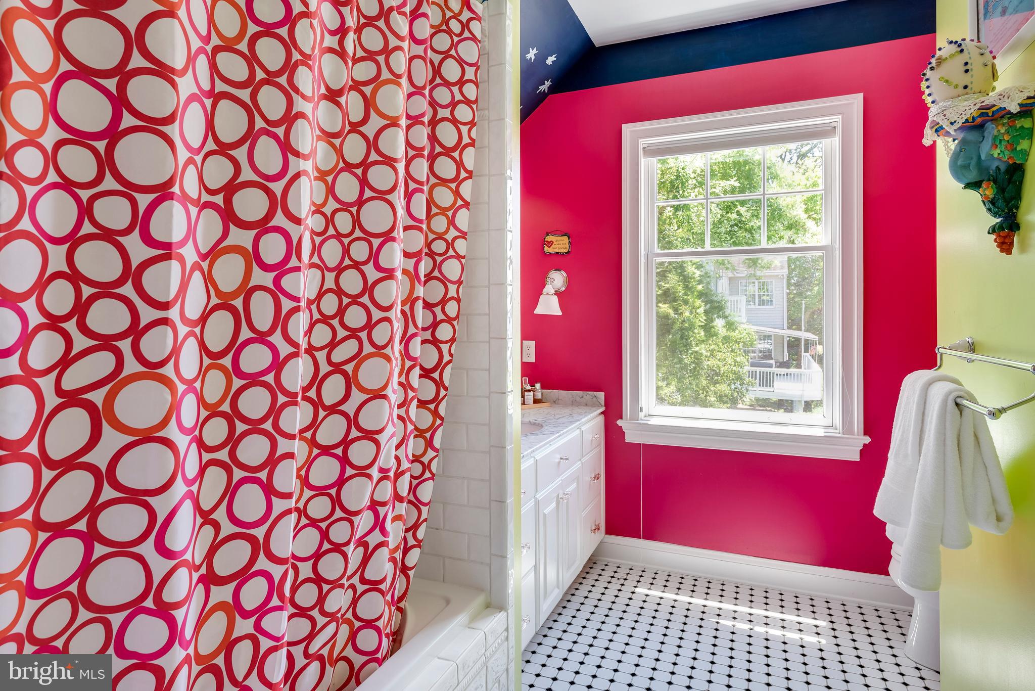 ROUND BAY - Residential