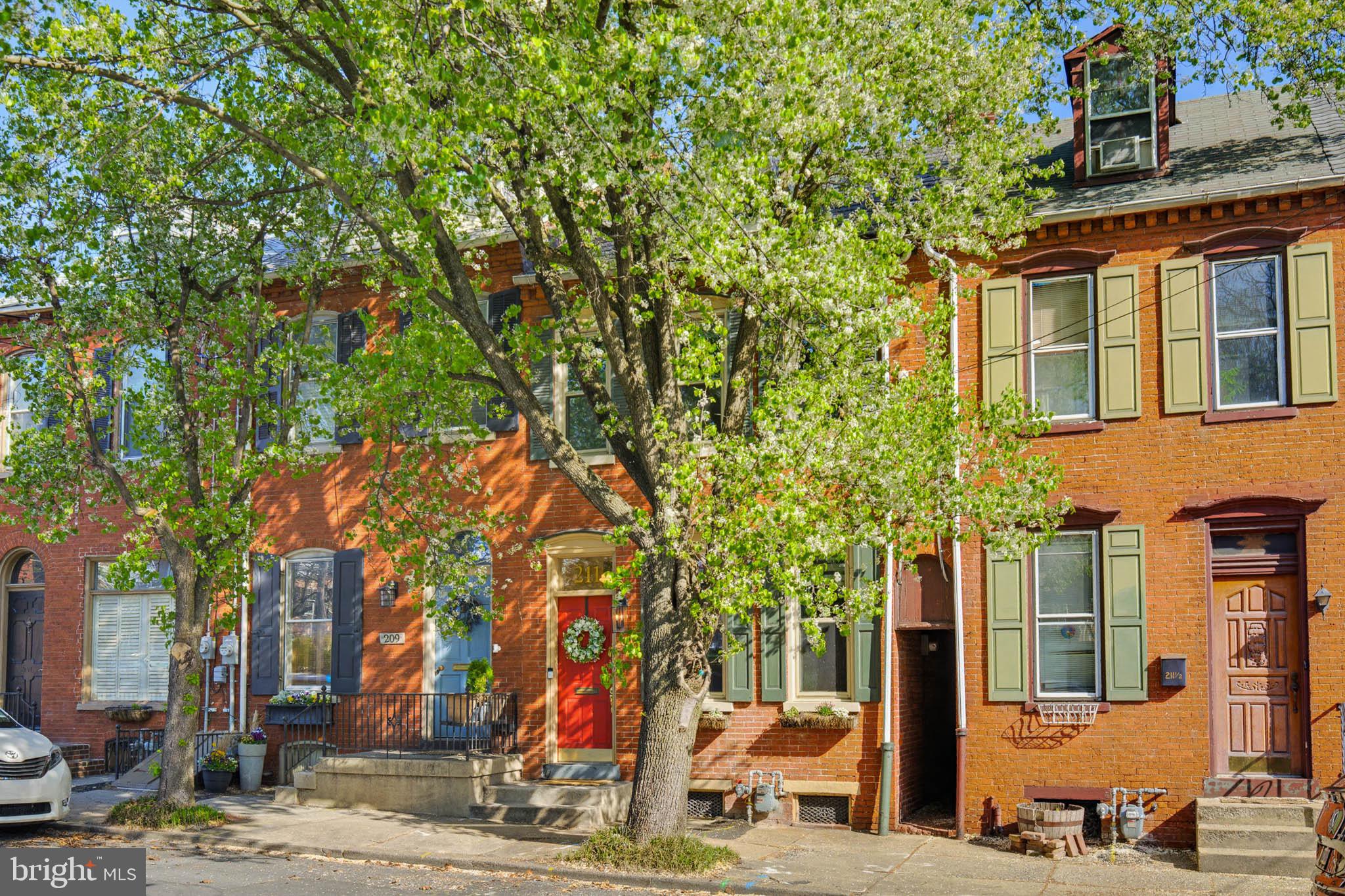 211 E CHESTNUT STREET