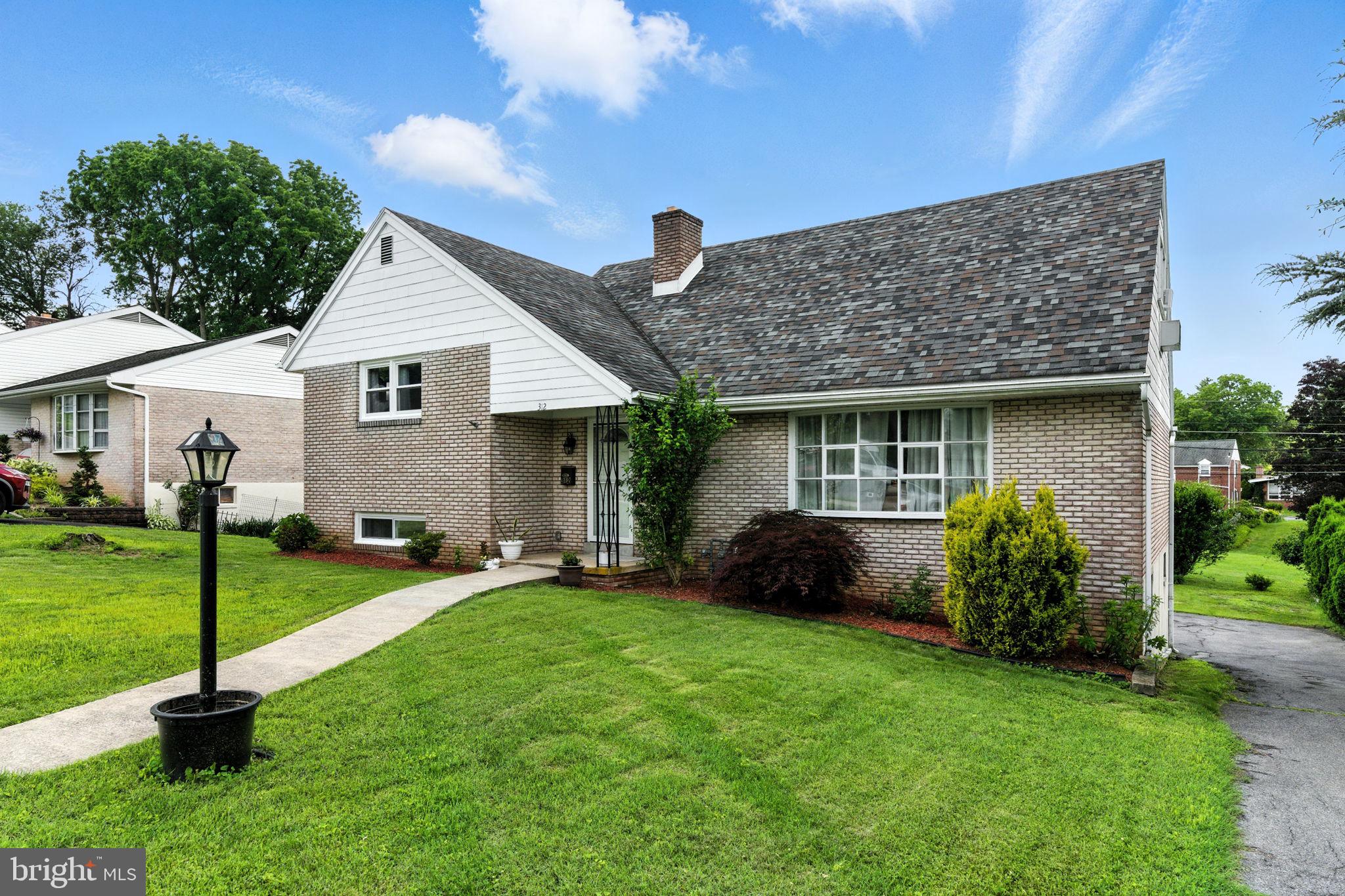 312 WELLINGTON