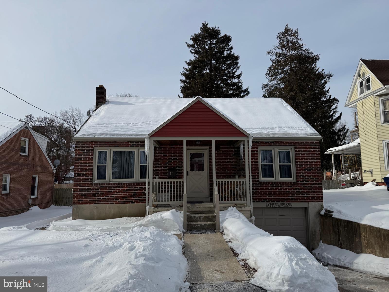 WEST LAWN - Residential