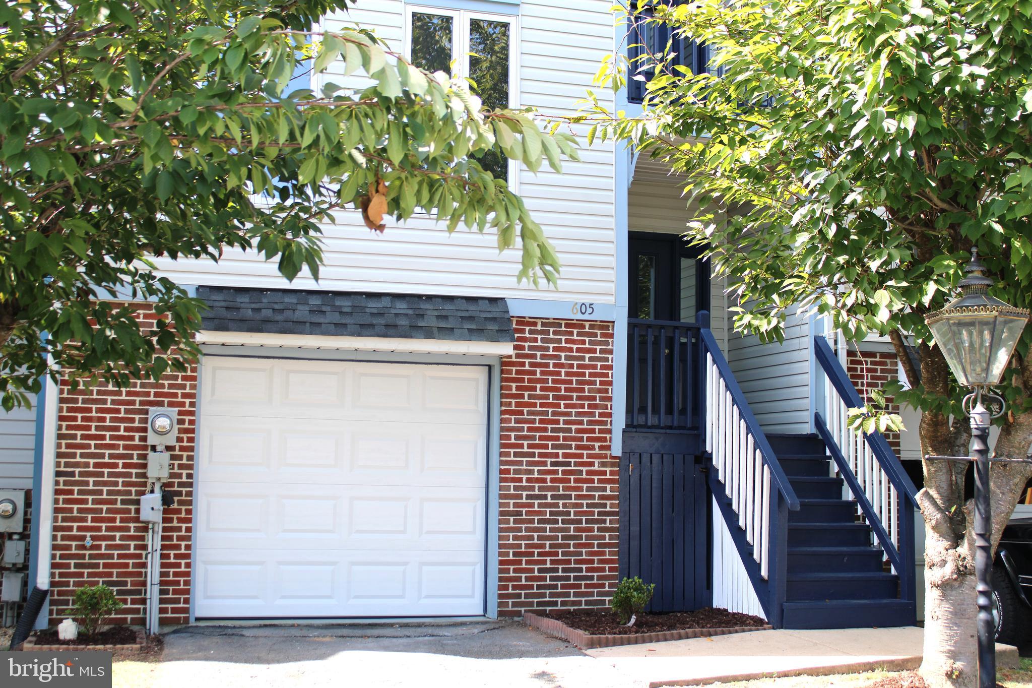 KENLY SQUARE - Residential Lease