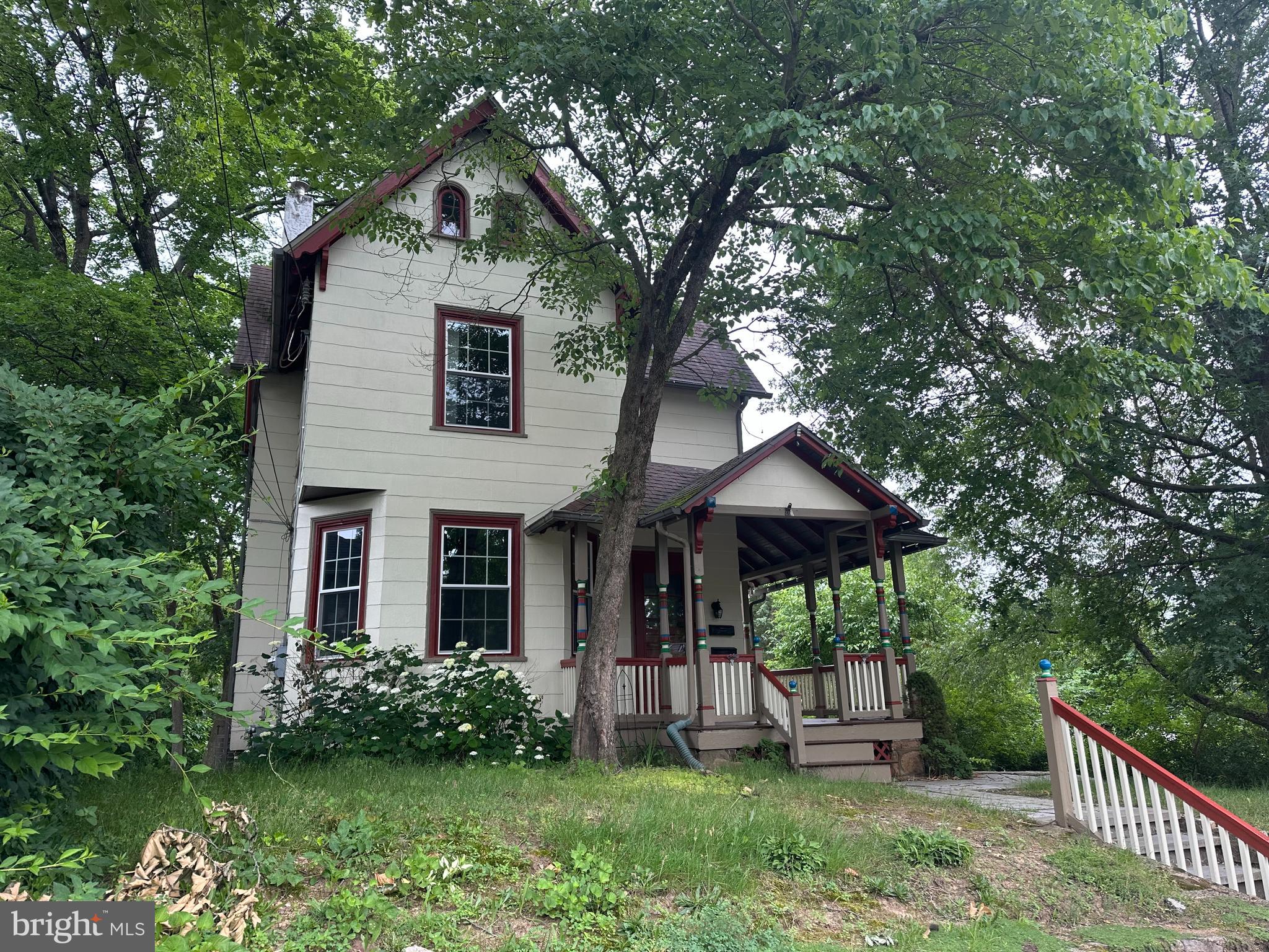 130 TENNIS AVENUE