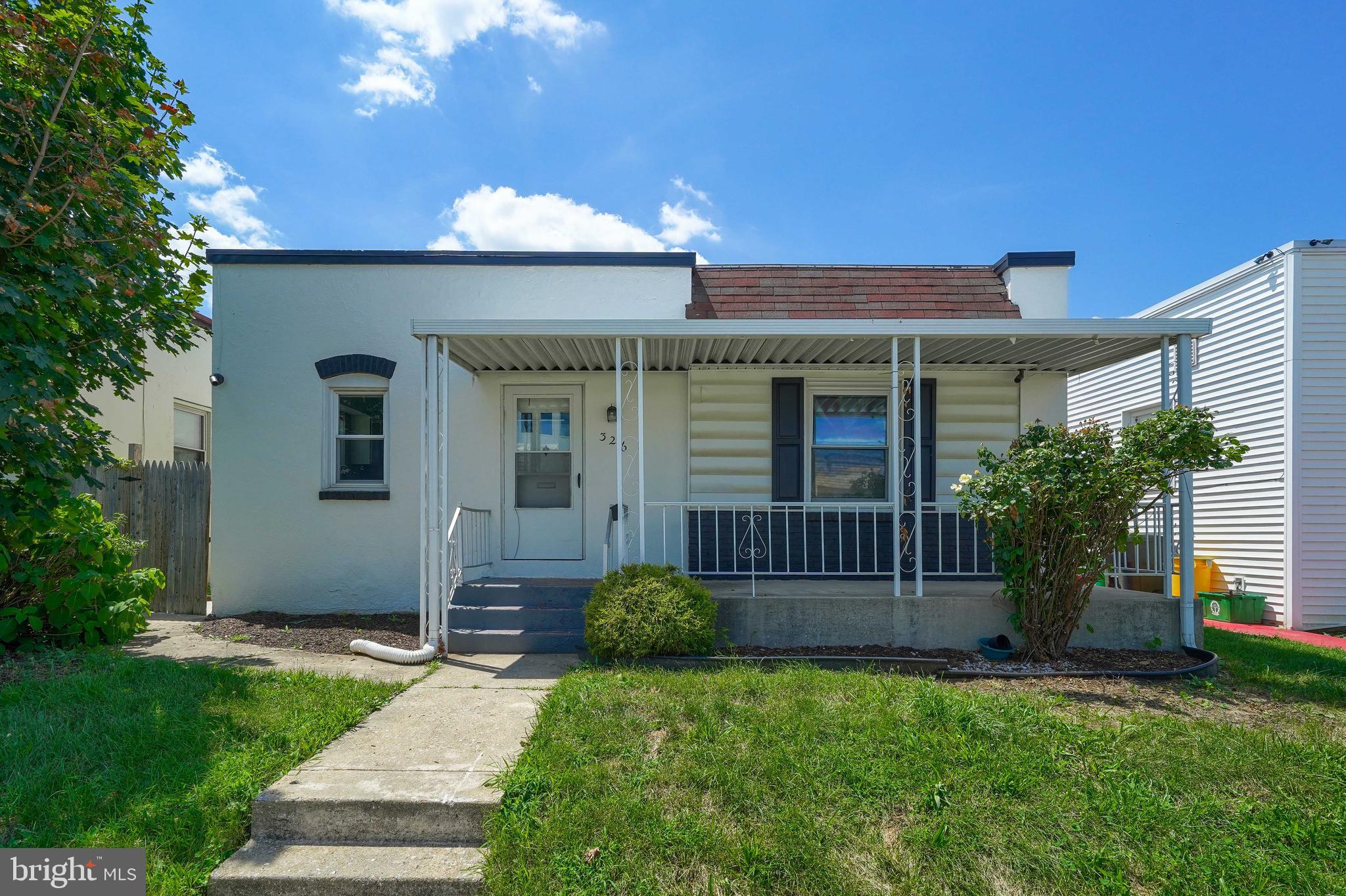 Welcome to 326 Frederick Court. This affortable and inviting home has a inviting open floor plan. Enjoy The front porch to relax on a Dead end street. There is also a Rear yard for your cook outs an activities. Great opportunity: Weather you are a first time Home Buyer or want to add this to your portfolio.
Don't miss this opportunity Own this Home! Schedule your showing today.