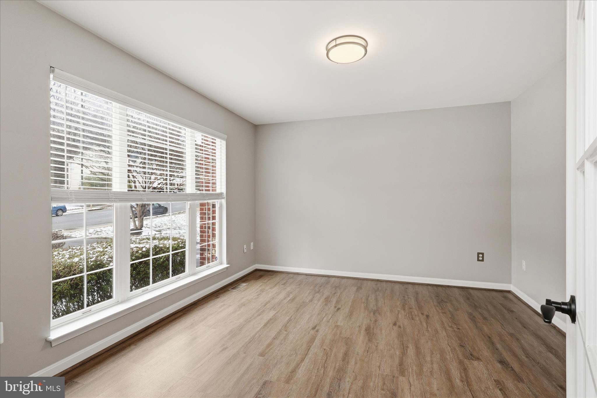 BLOOMS CROSSING - Residential Lease