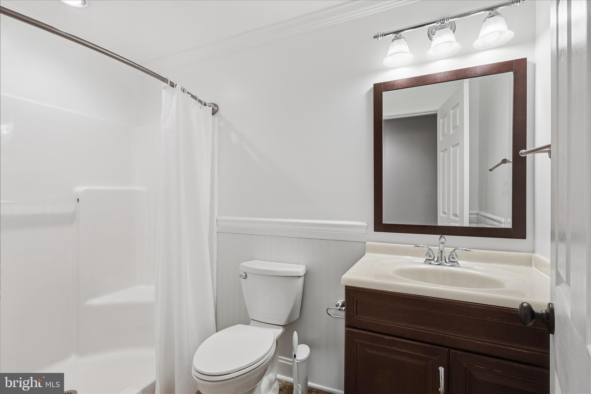 BLOOMS CROSSING - Residential Lease