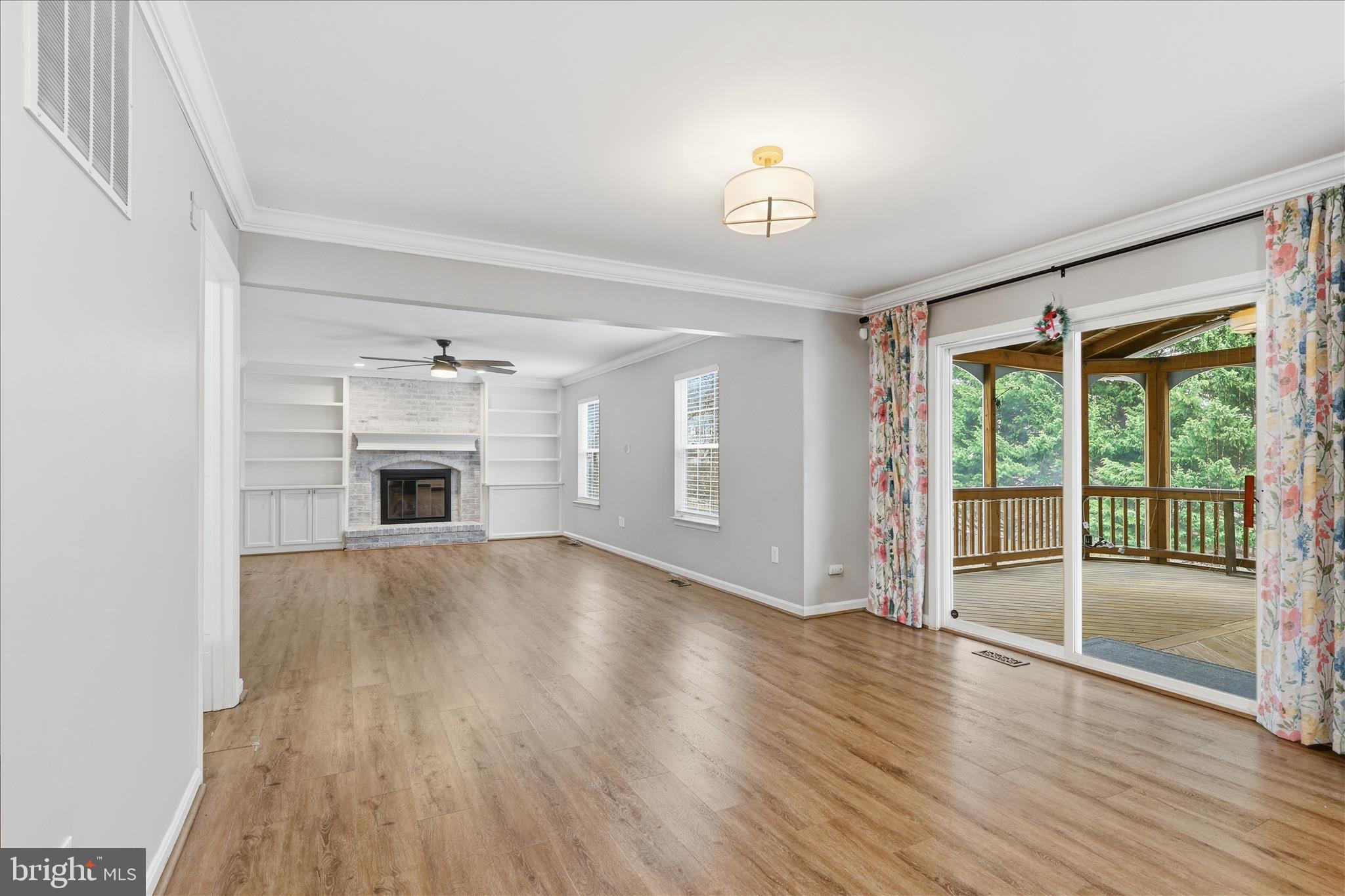 BLOOMS CROSSING - Residential Lease